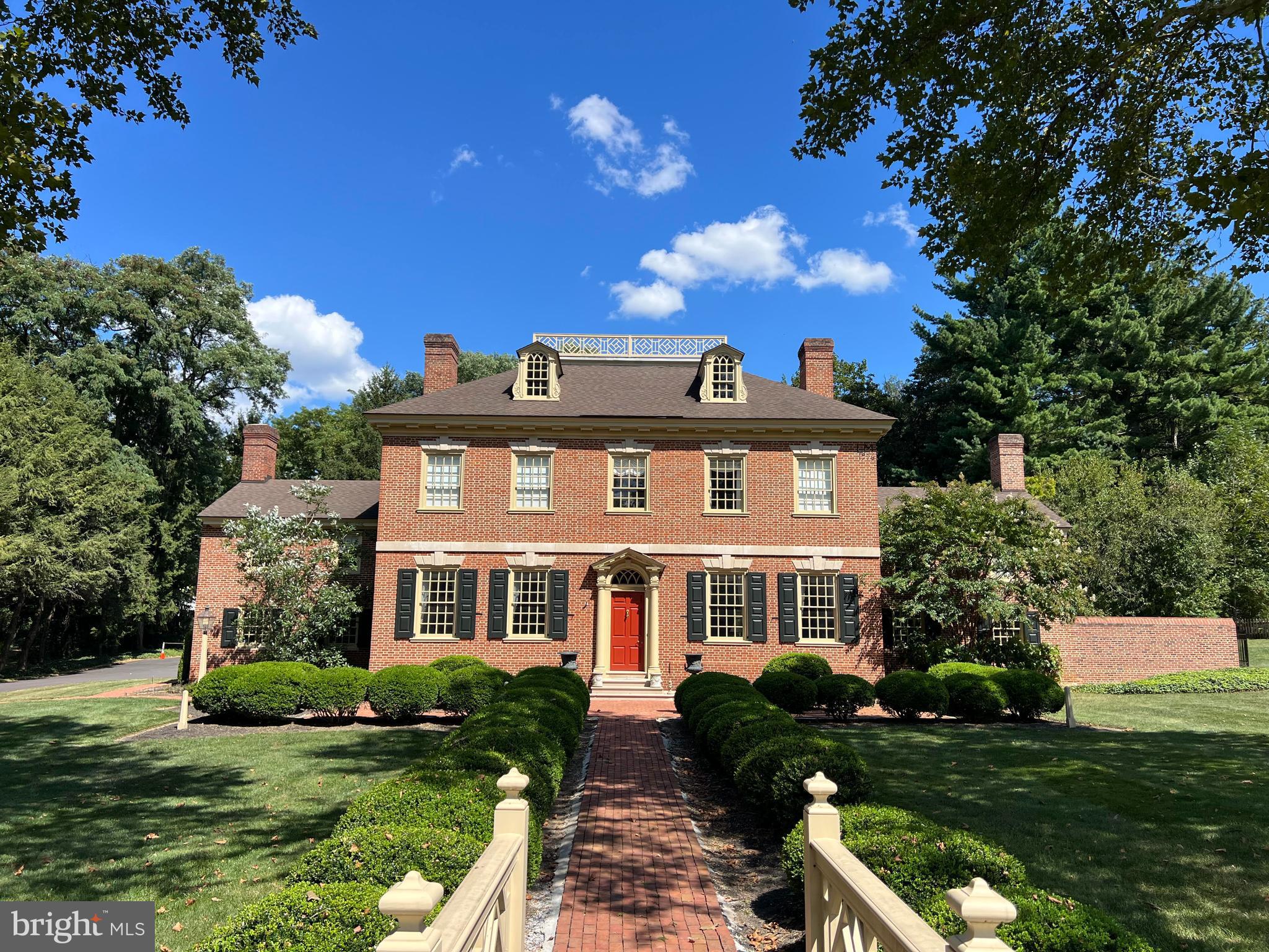 1101 SMALLBROOK LANE