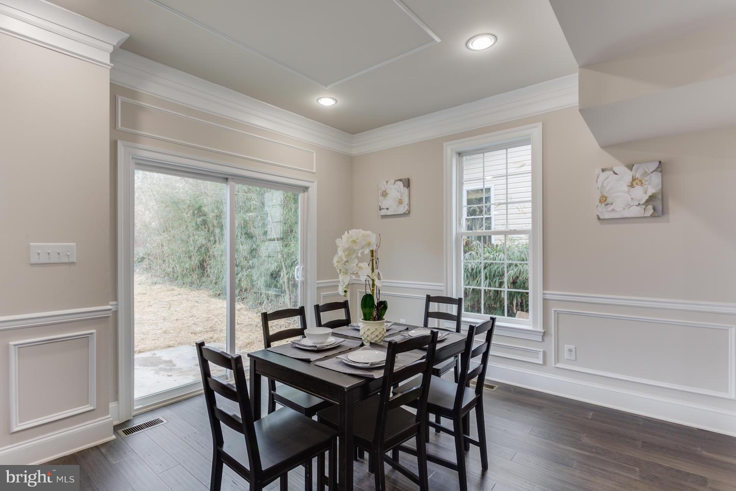 MT RAINIER- ROGERS 1ST A - Residential