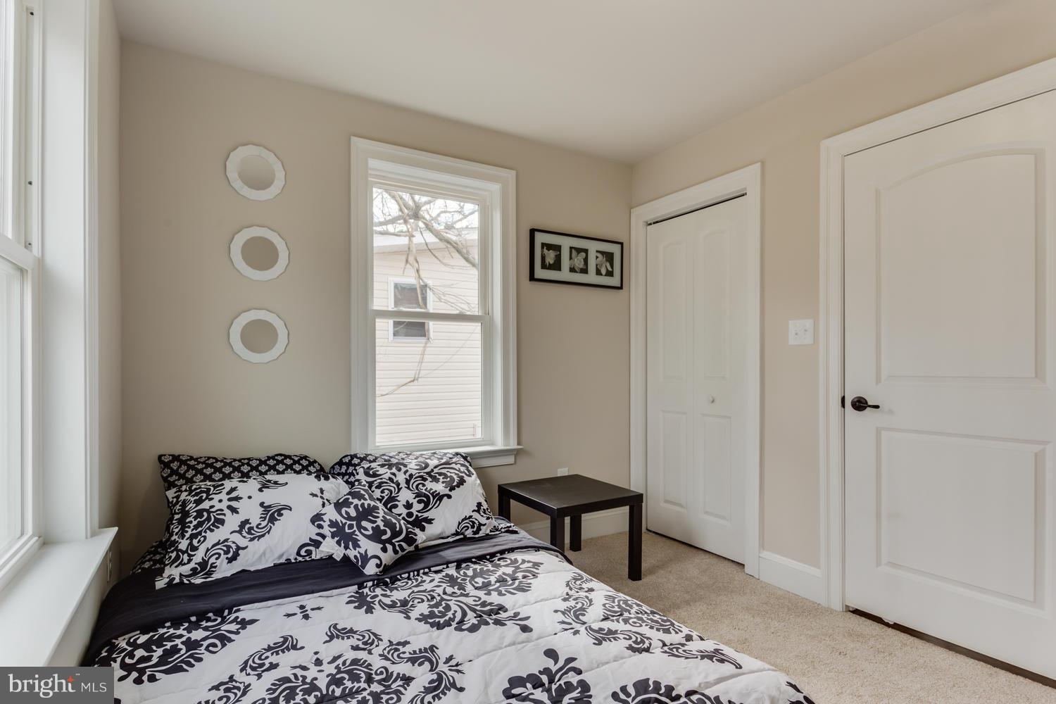 MT RAINIER- ROGERS 1ST A - Residential