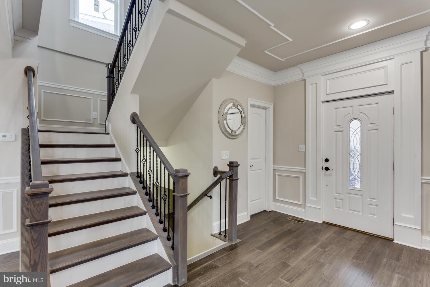 MT RAINIER- ROGERS 1ST A - Residential