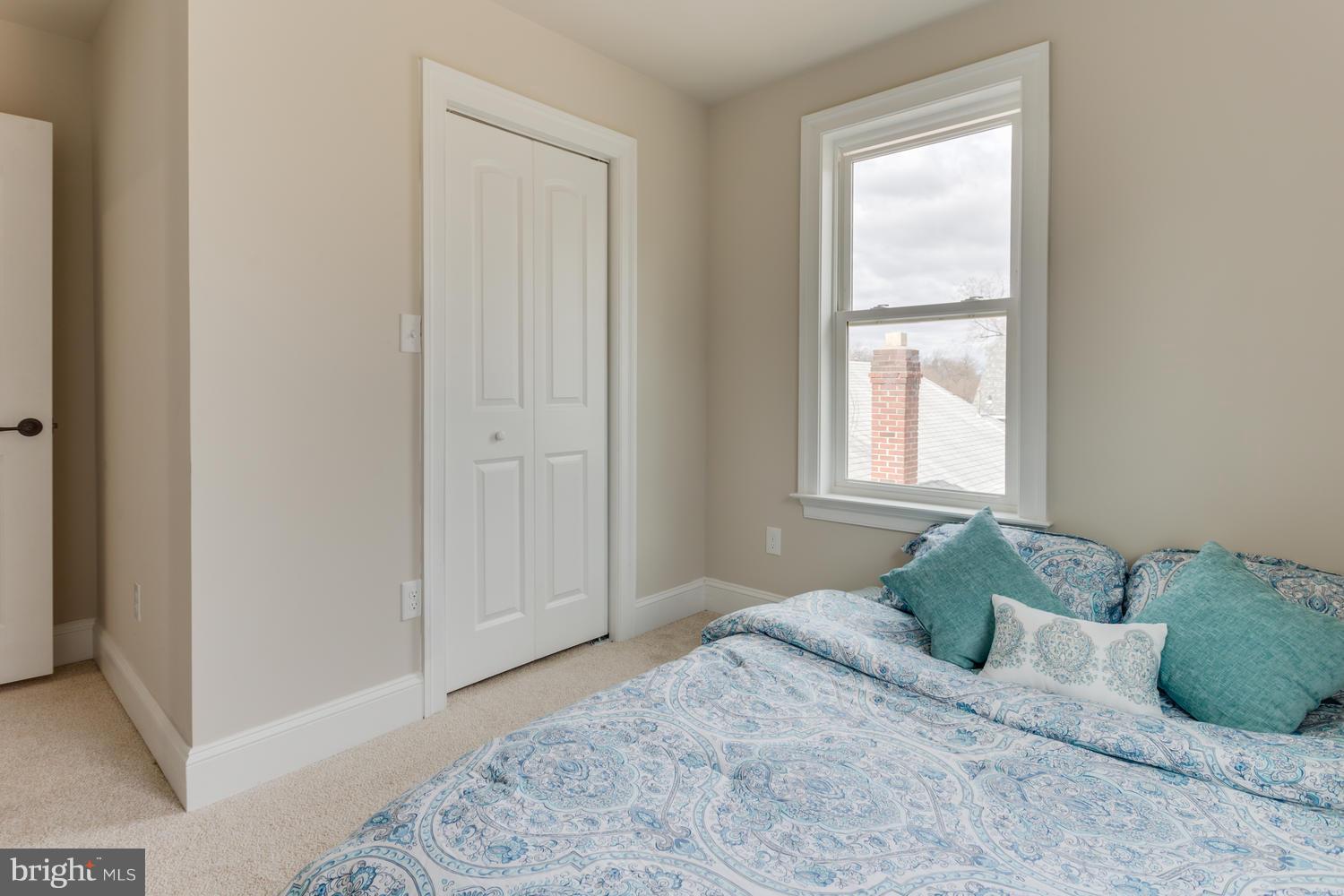 MT RAINIER- ROGERS 1ST A - Residential