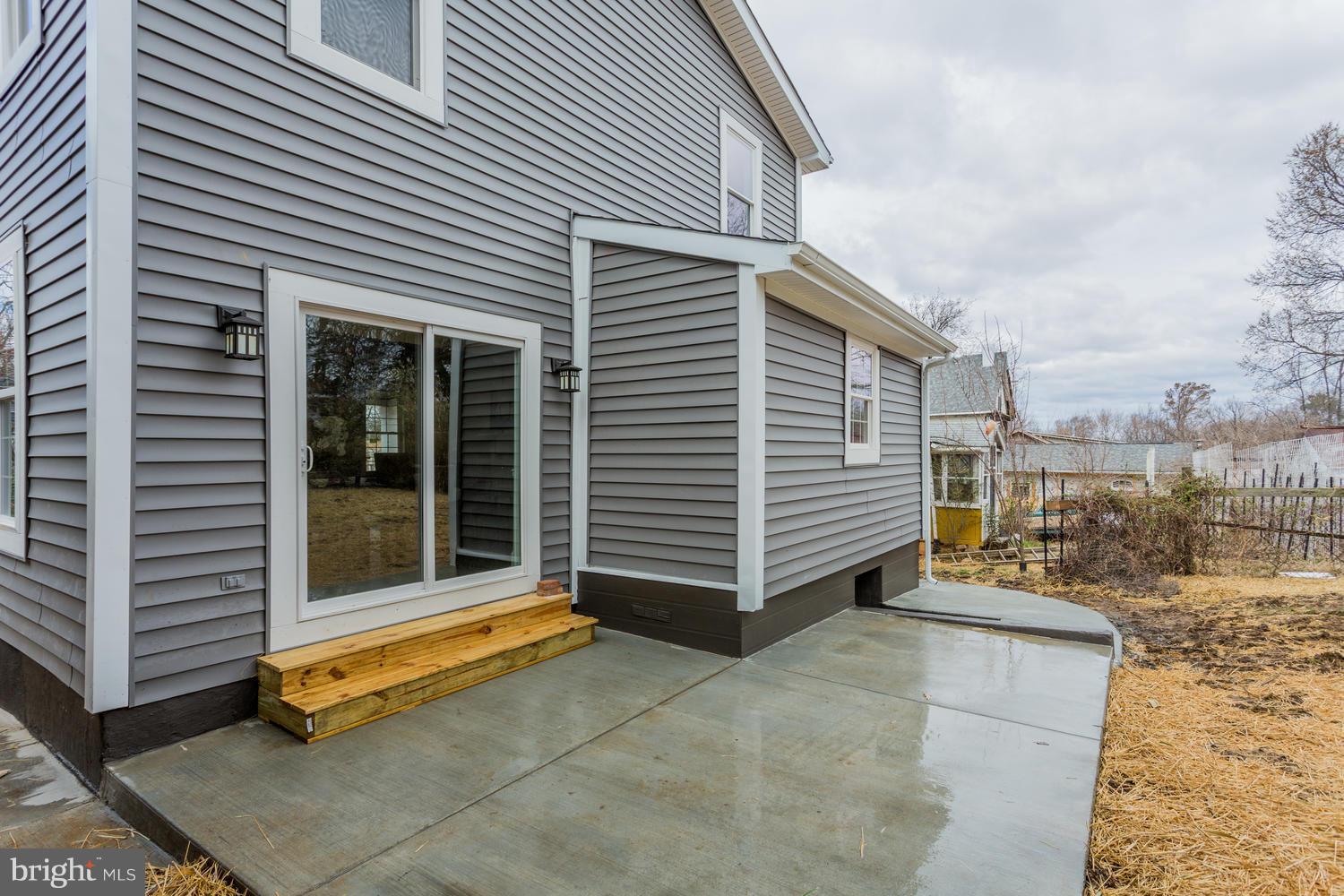 MT RAINIER- ROGERS 1ST A - Residential