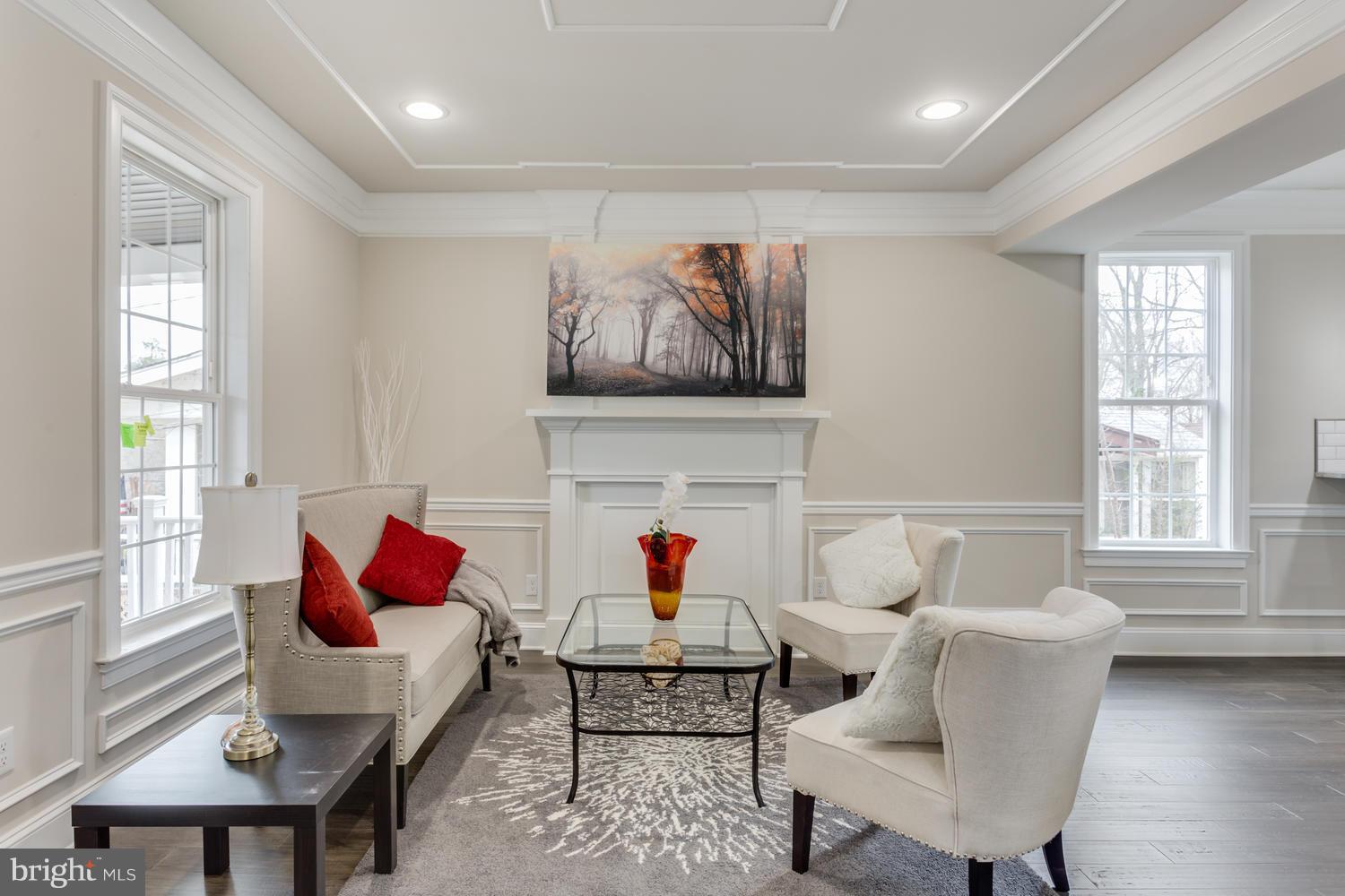 MT RAINIER- ROGERS 1ST A - Residential