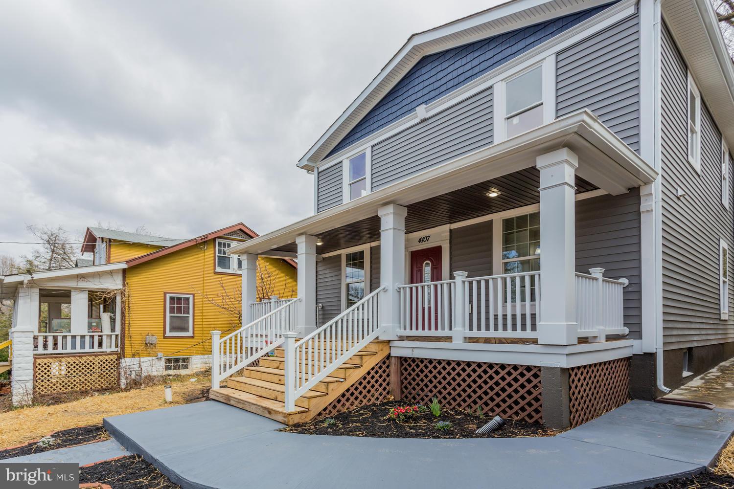 MT RAINIER- ROGERS 1ST A - Residential