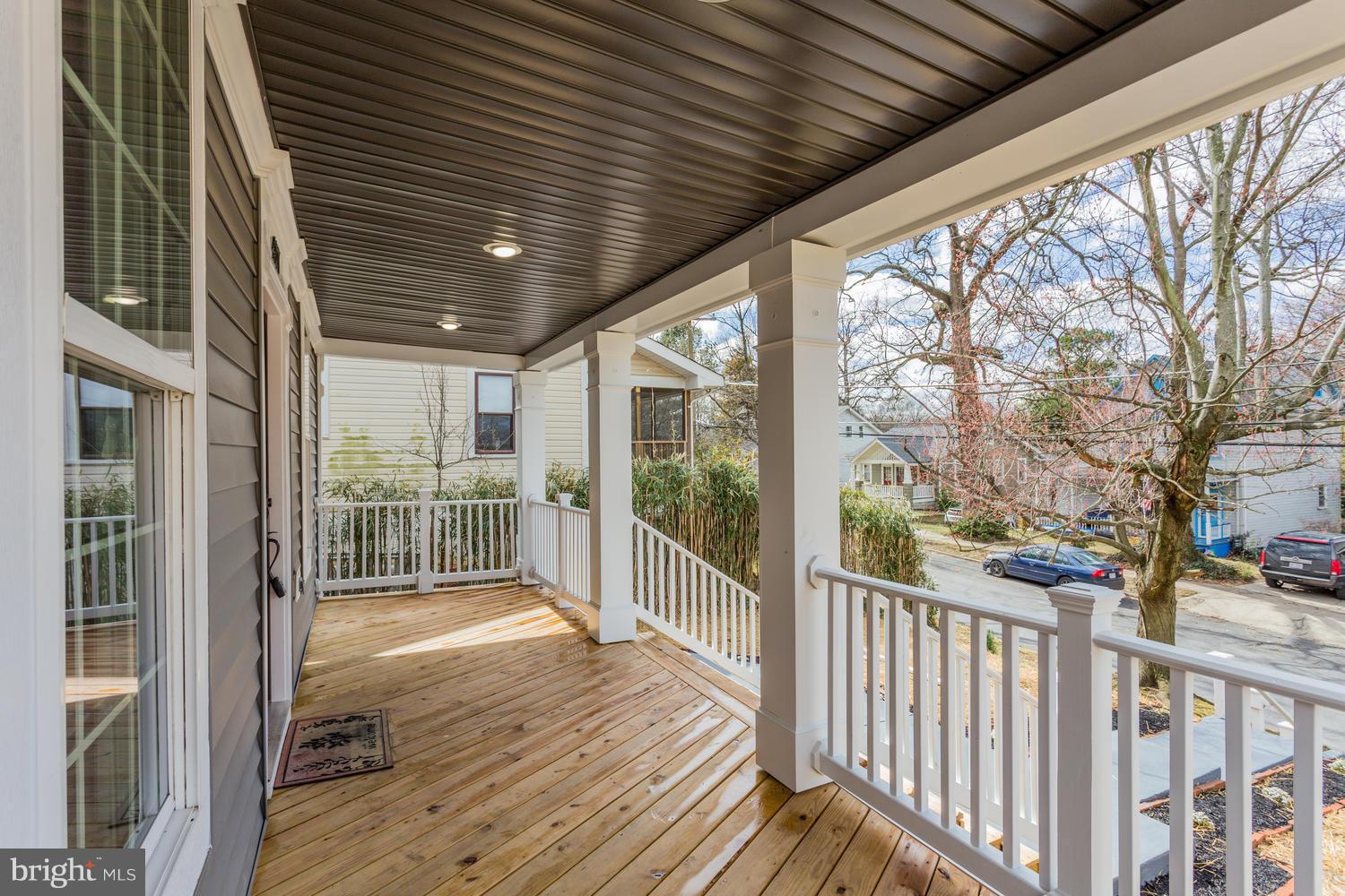 MT RAINIER- ROGERS 1ST A - Residential