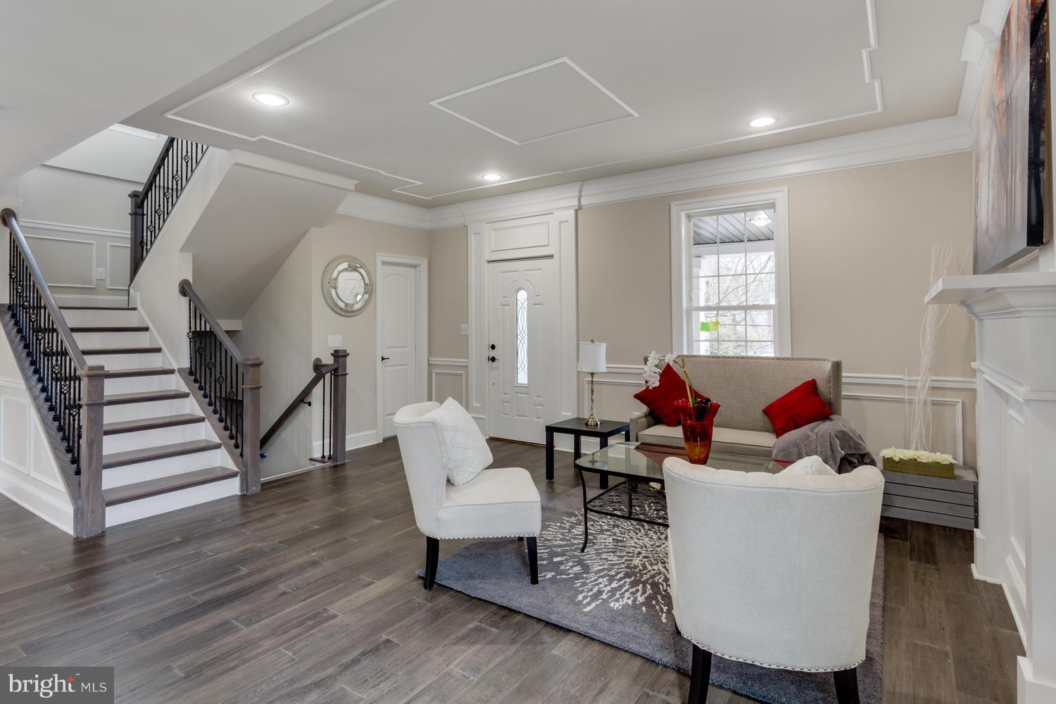 MT RAINIER- ROGERS 1ST A - Residential