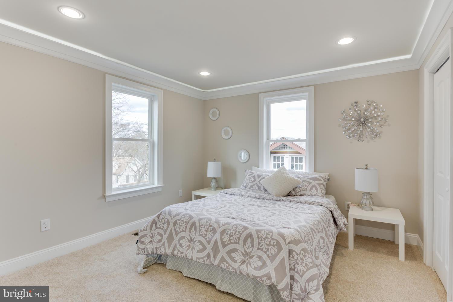 MT RAINIER- ROGERS 1ST A - Residential