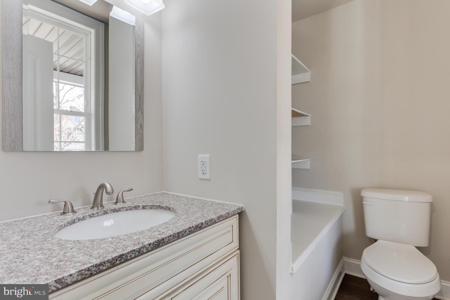 MT RAINIER- ROGERS 1ST A - Residential