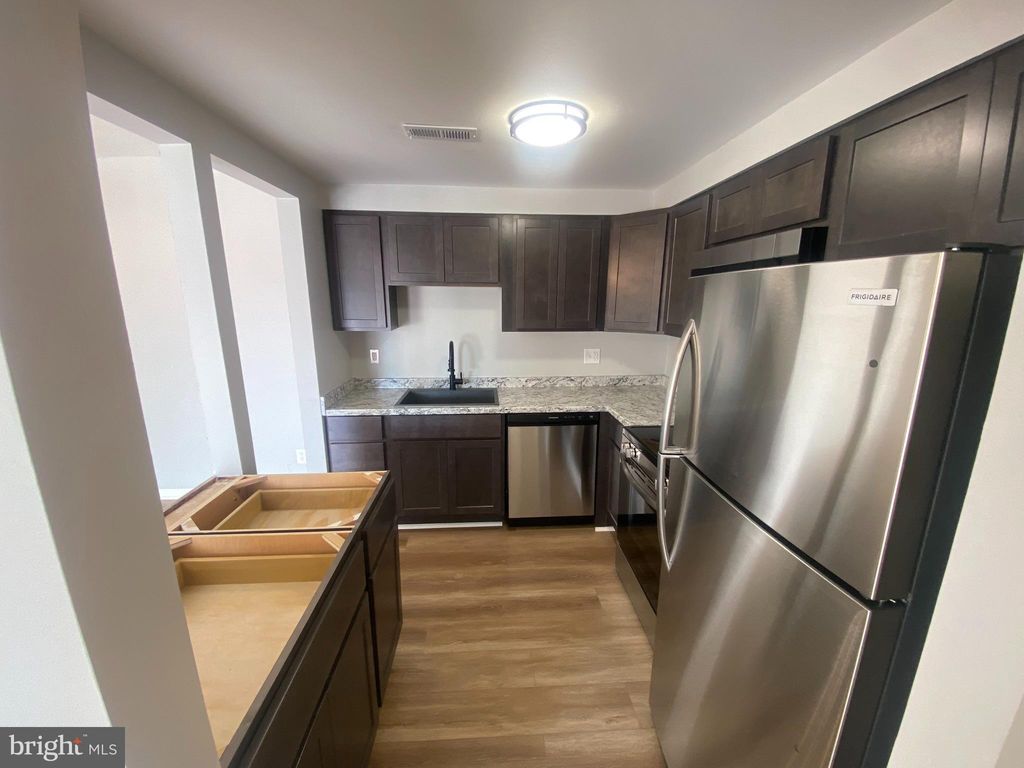 Photo of 10122 Campus Way S #304-1A, UPPER MARLBORO, MD 20774 (MLS # MDPG2167590)