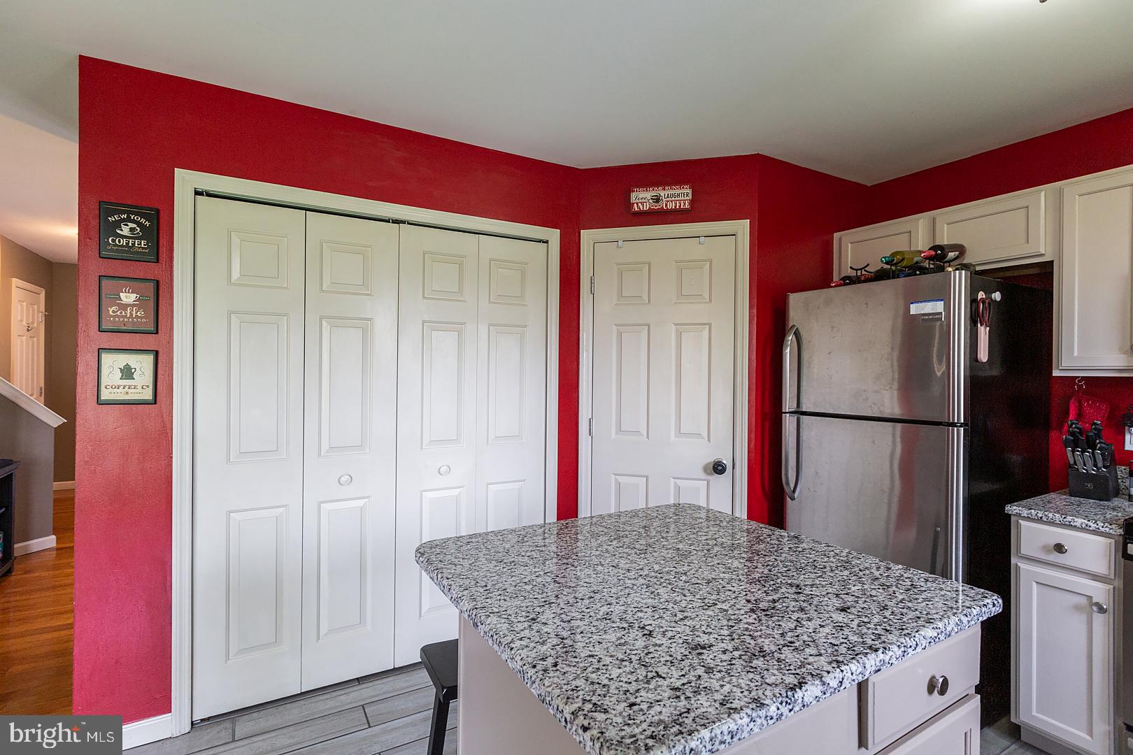 LONGWOOD SQUARE - Residential