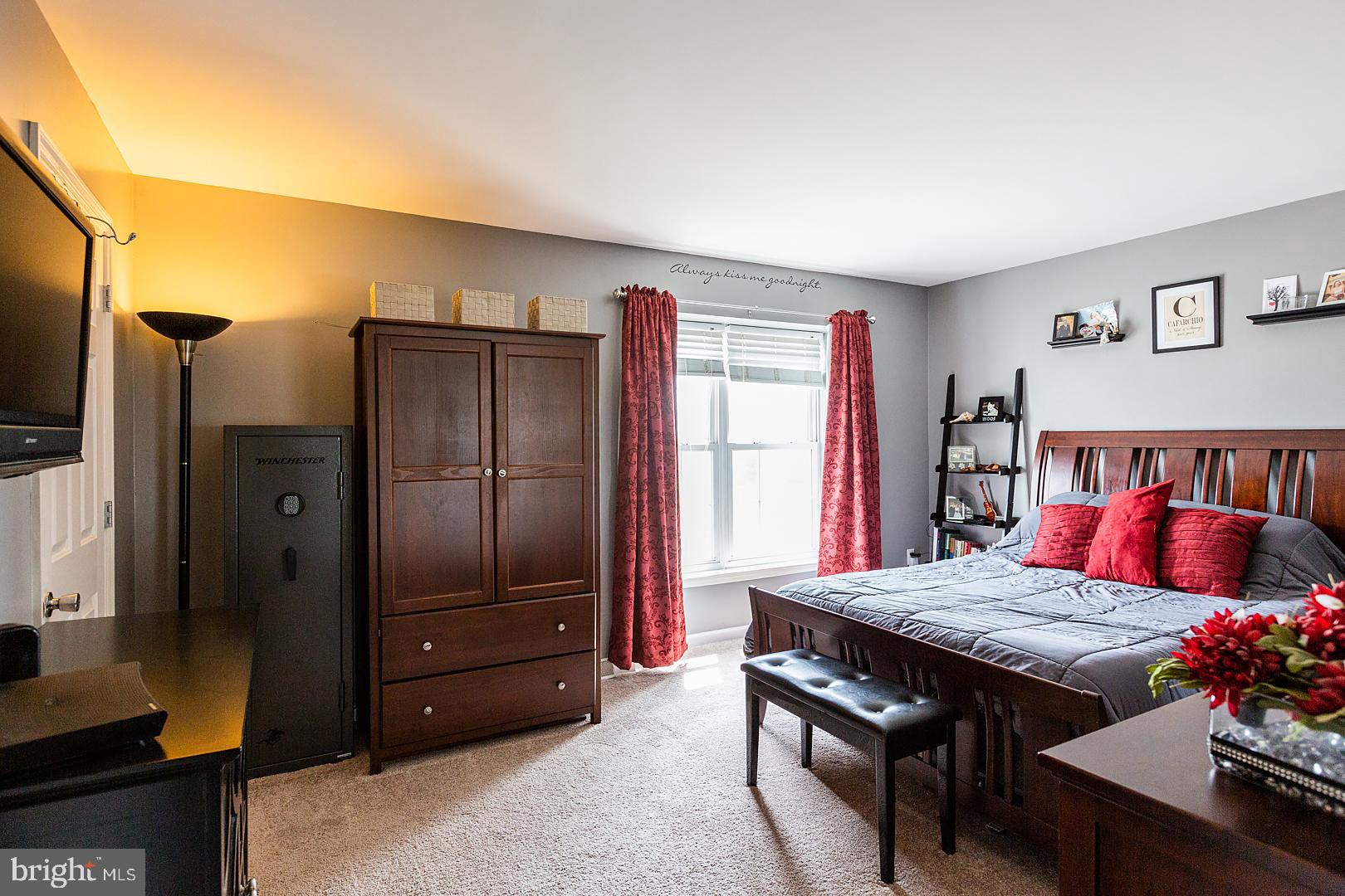 LONGWOOD SQUARE - Residential