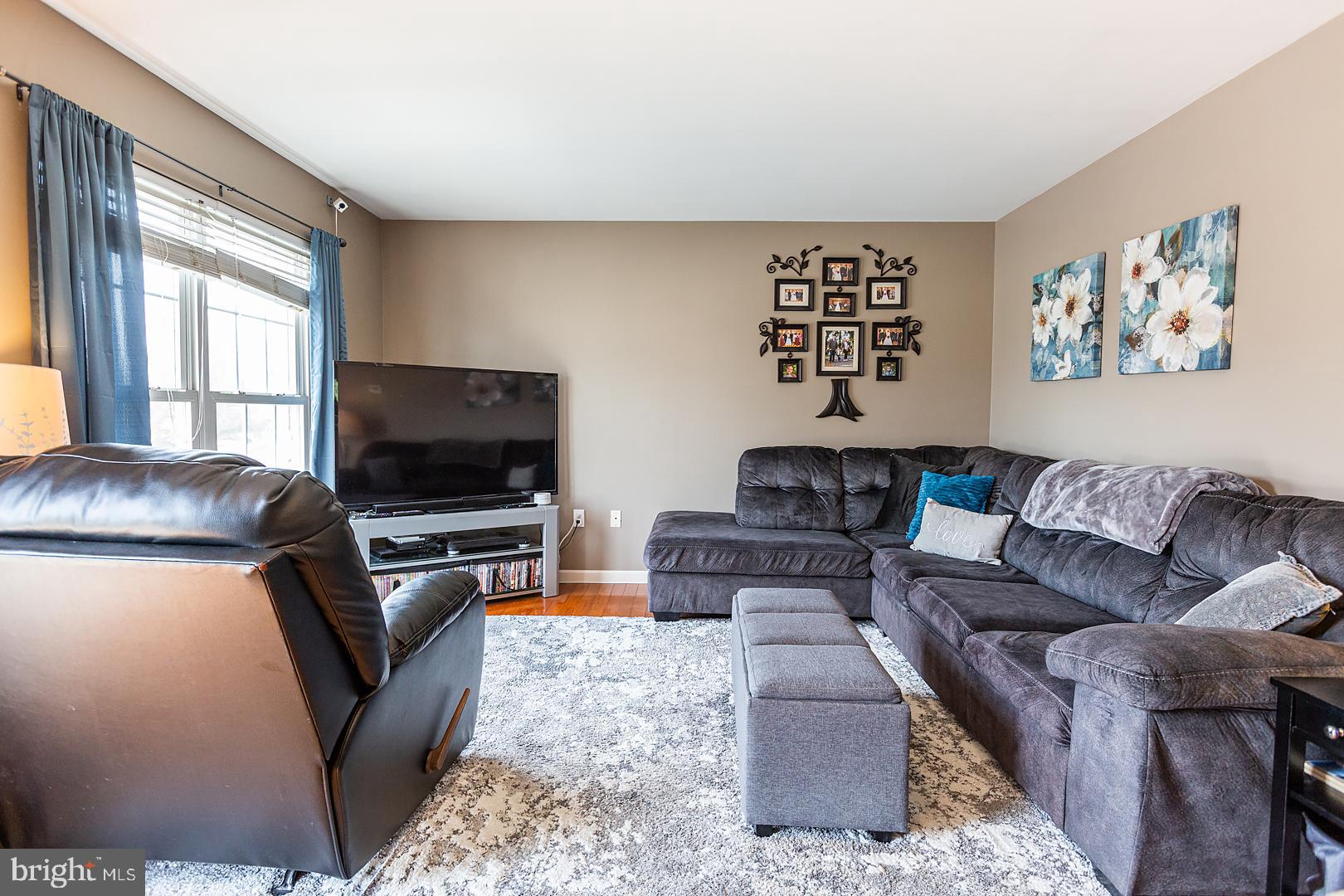 LONGWOOD SQUARE - Residential