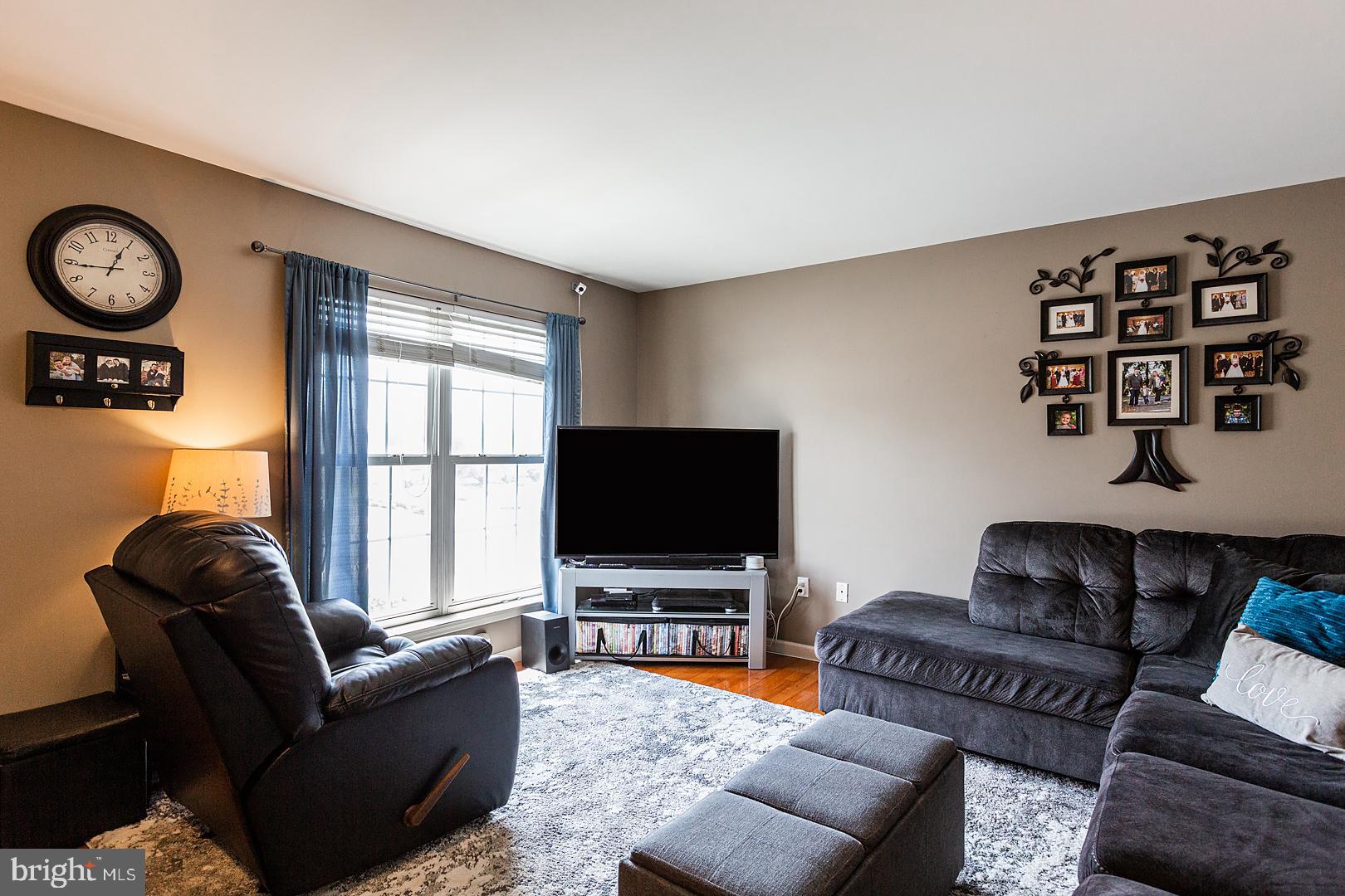 LONGWOOD SQUARE - Residential