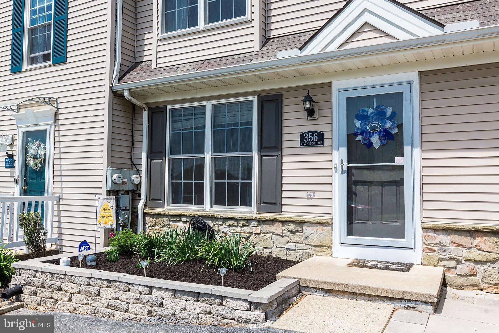 LONGWOOD SQUARE - Residential