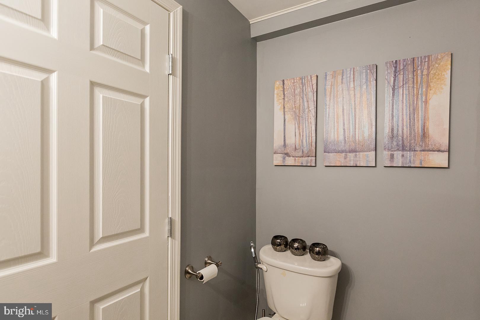 LONGWOOD SQUARE - Residential