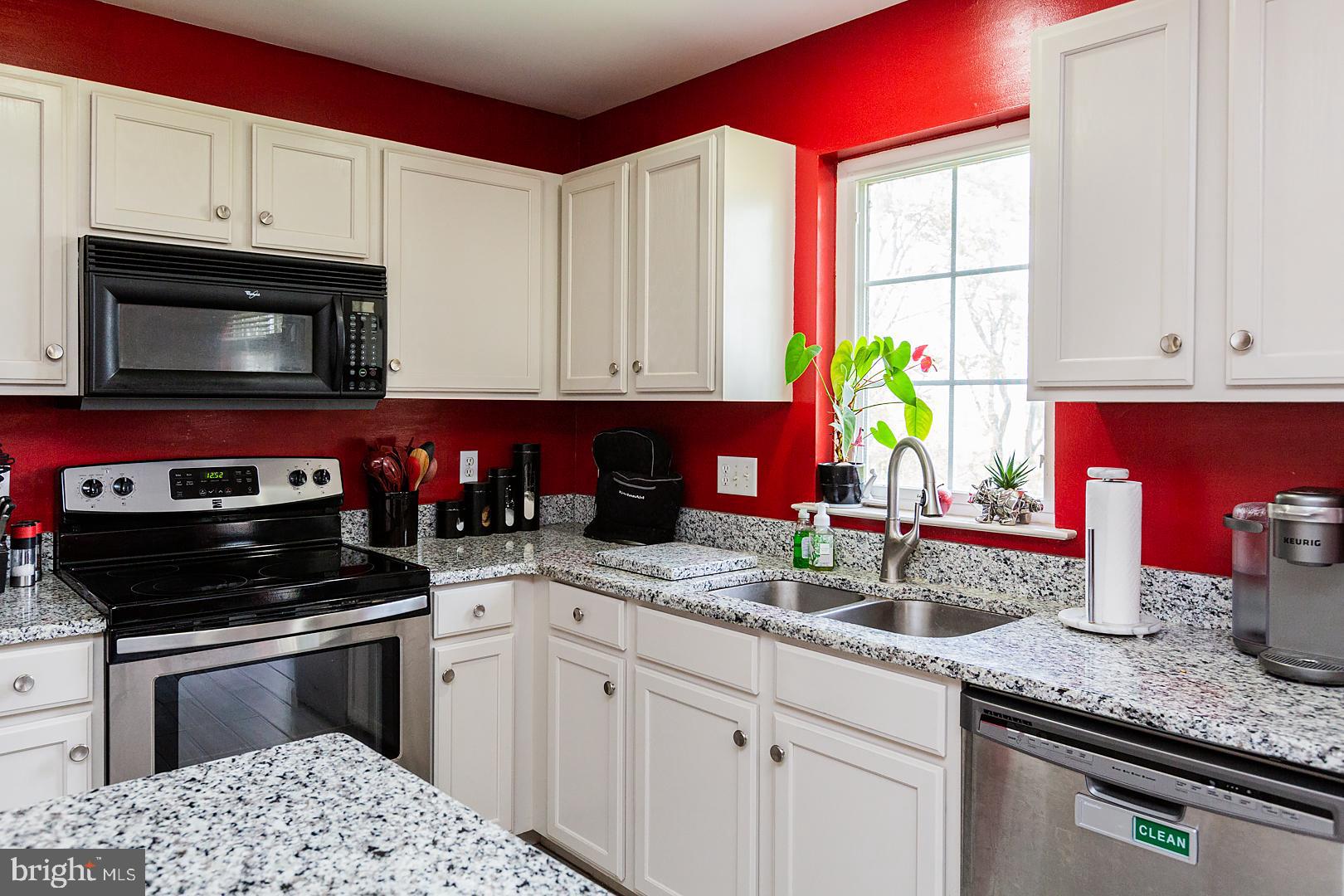 LONGWOOD SQUARE - Residential