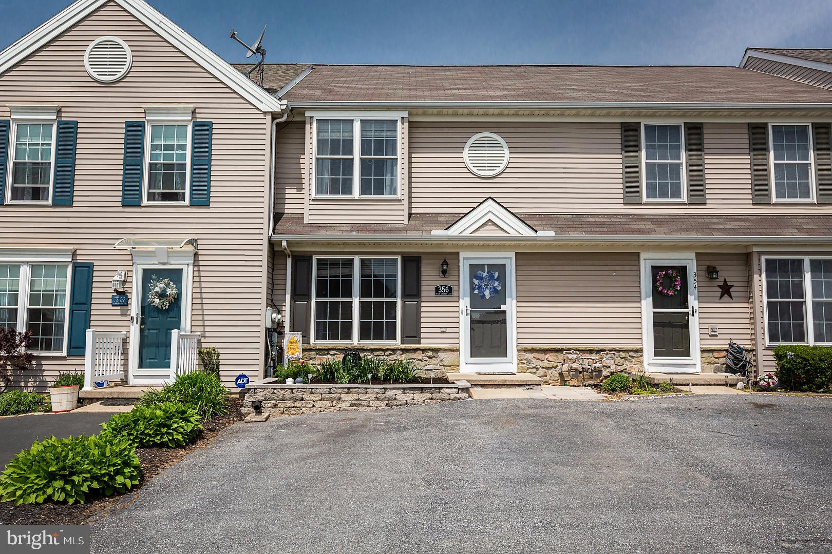 LONGWOOD SQUARE - Residential