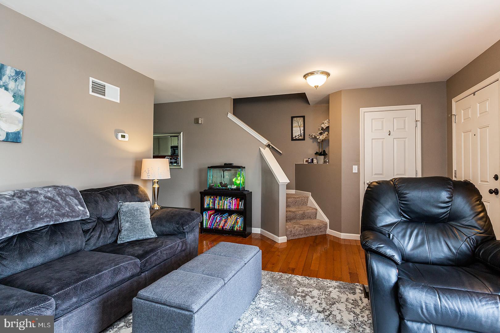 LONGWOOD SQUARE - Residential