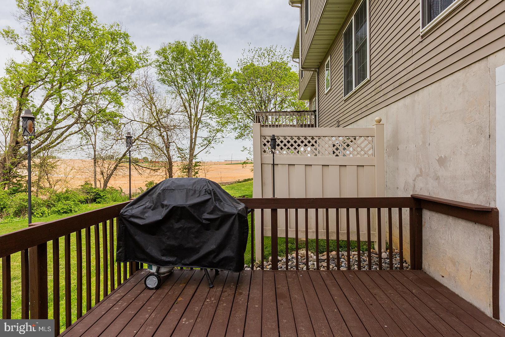 LONGWOOD SQUARE - Residential