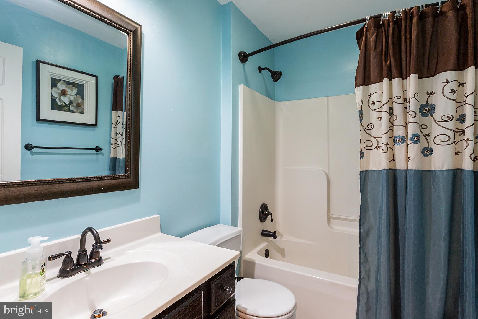 LONGWOOD SQUARE - Residential