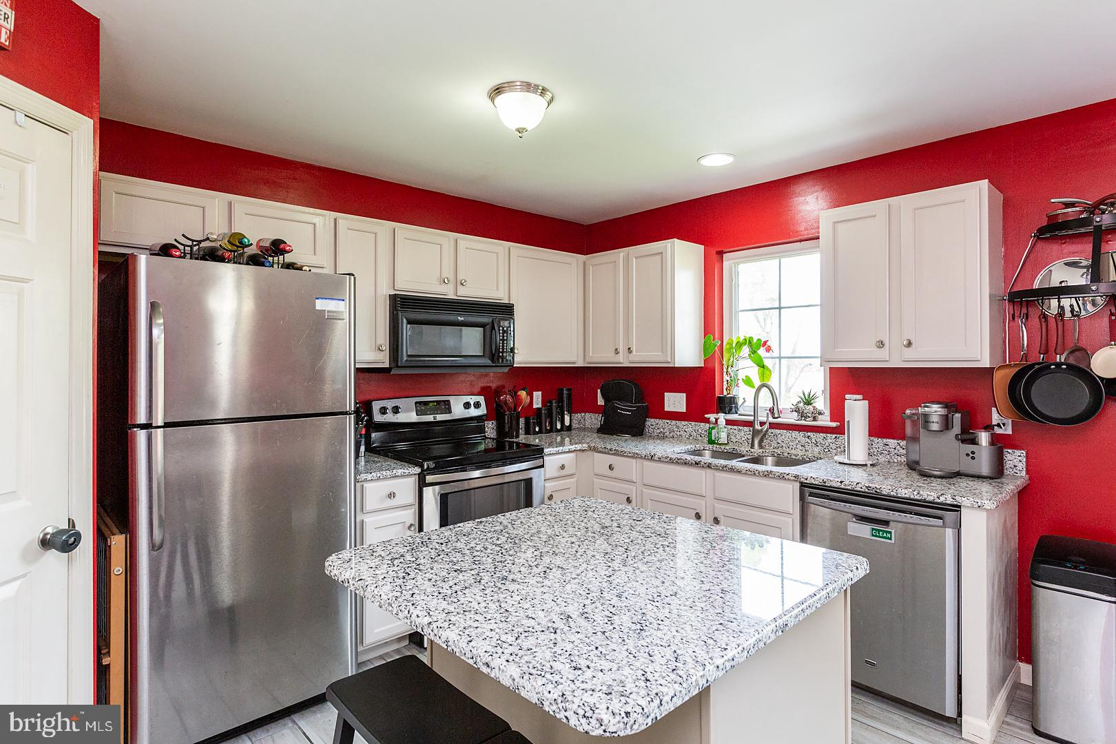 LONGWOOD SQUARE - Residential