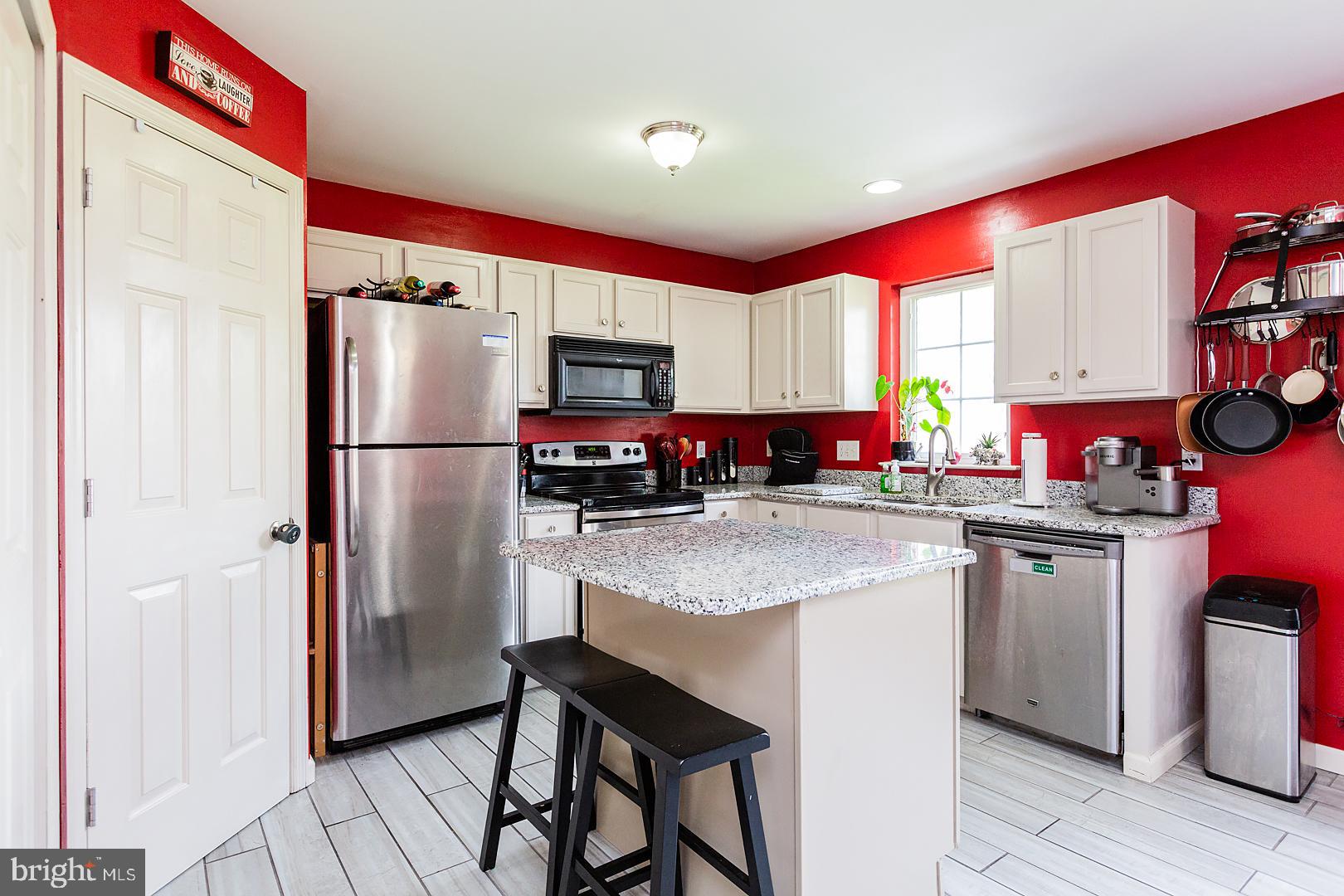 LONGWOOD SQUARE - Residential