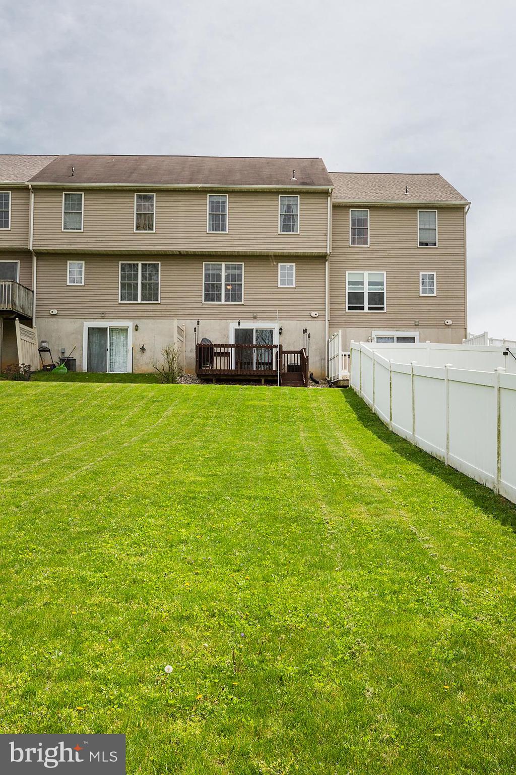 LONGWOOD SQUARE - Residential