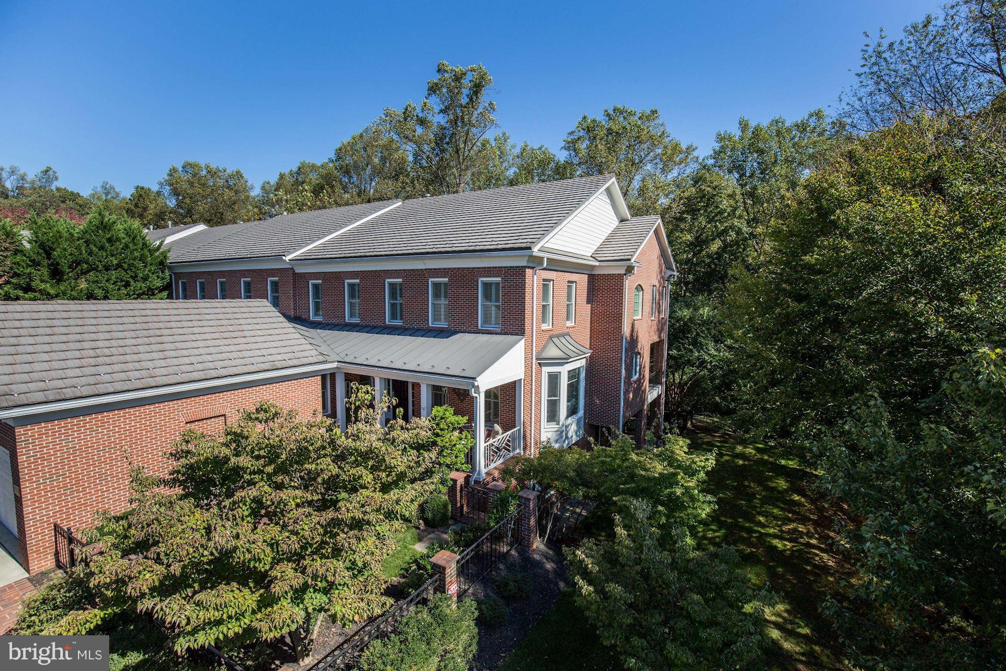 RIVER FALLS - Residential