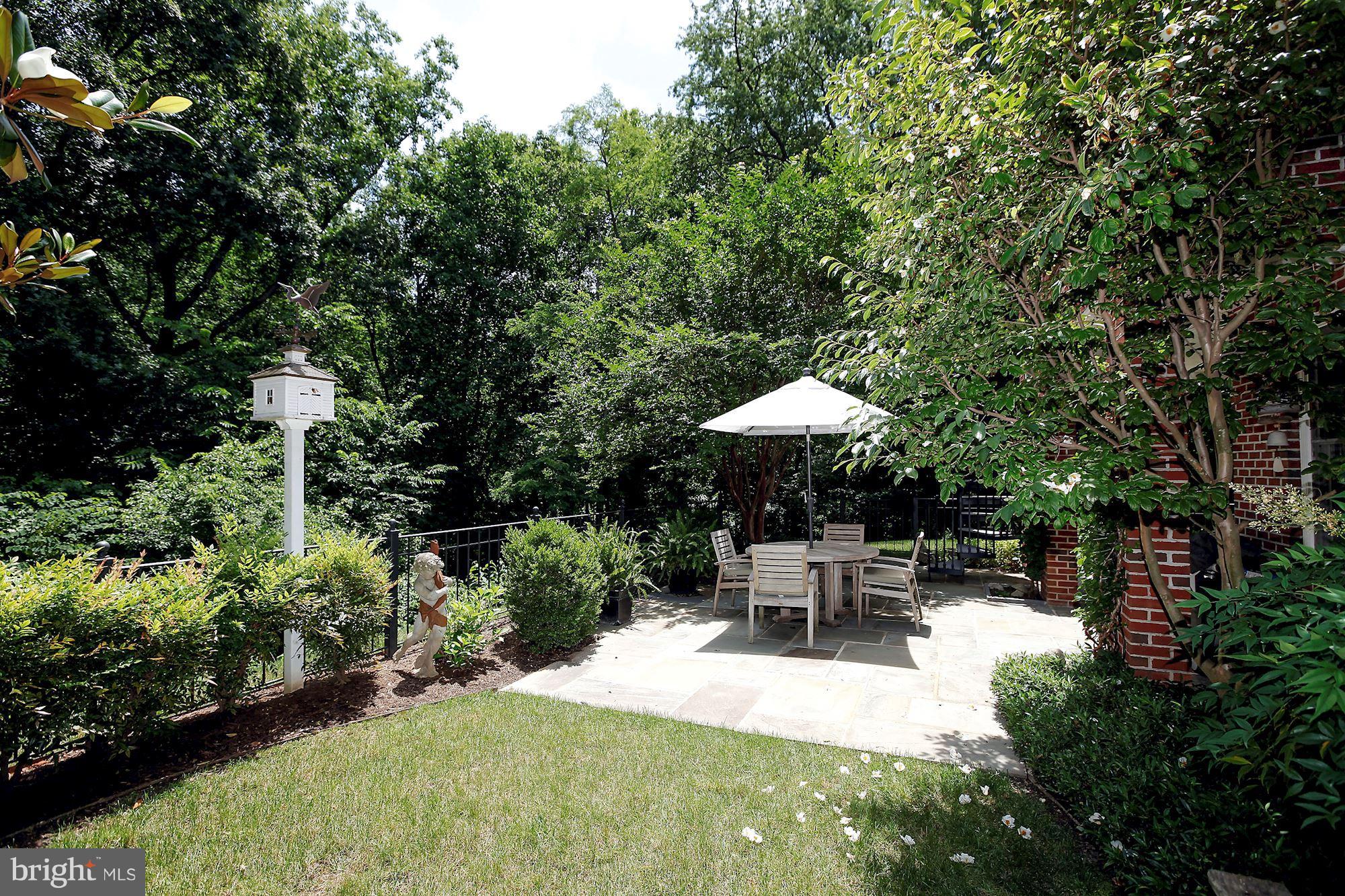 RIVER FALLS - Residential