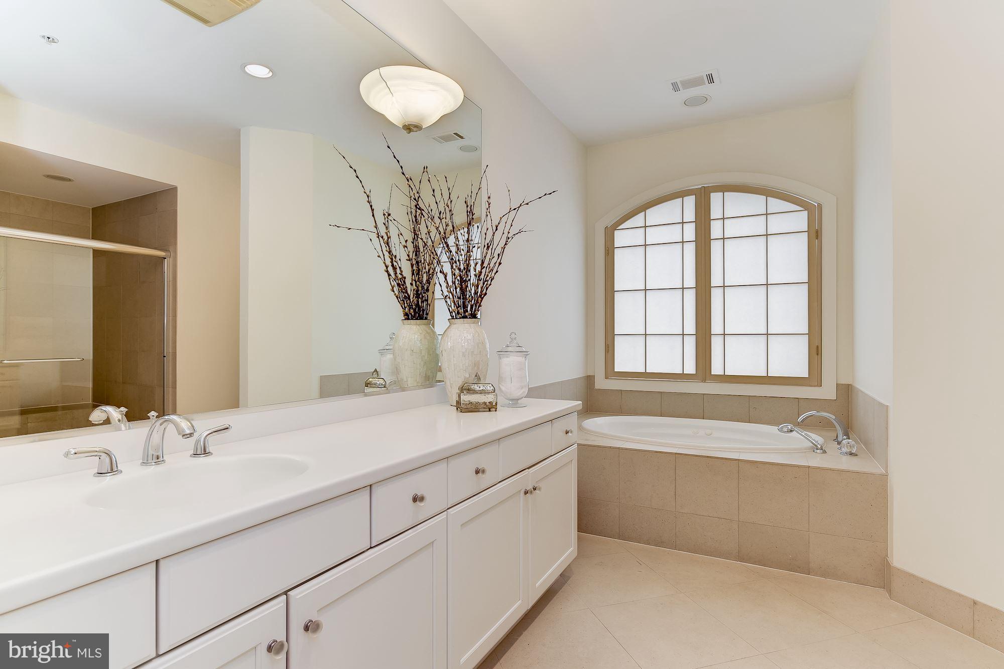 RIVER FALLS - Residential