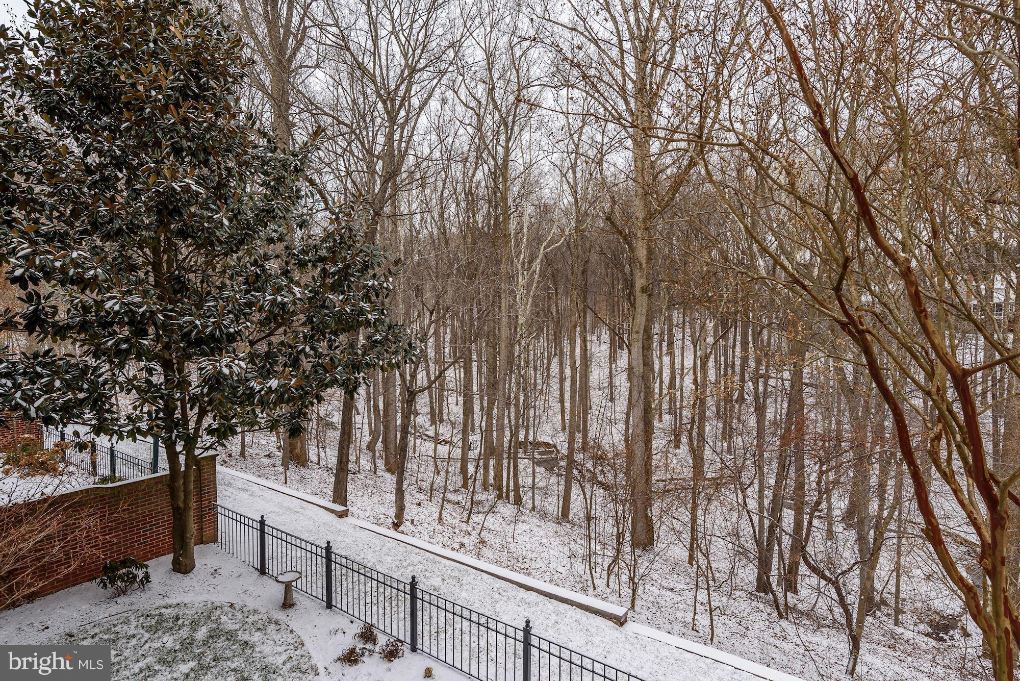 RIVER FALLS - Residential