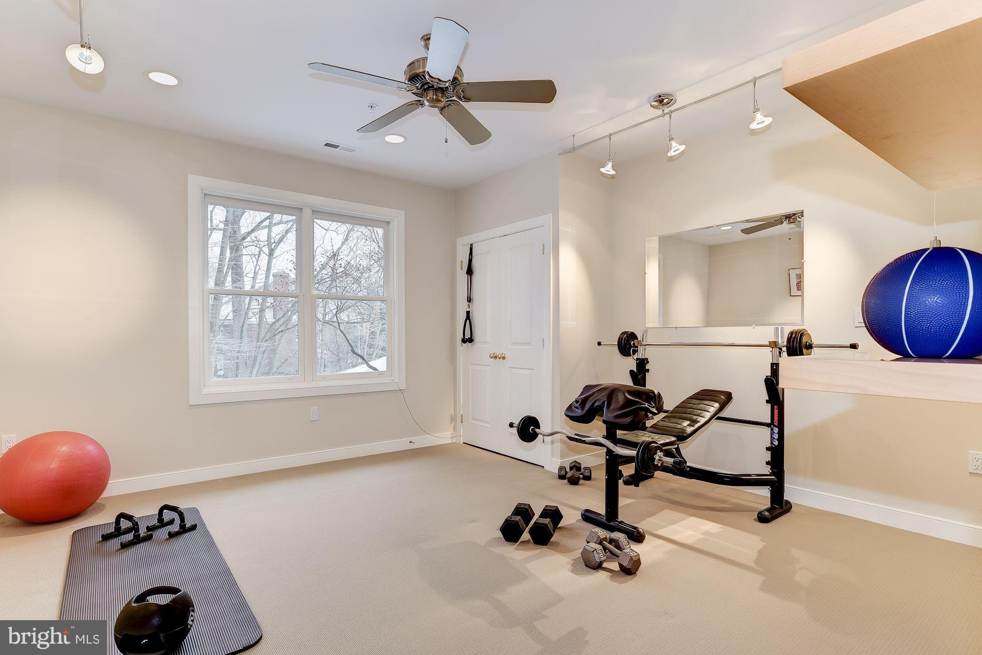 RIVER FALLS - Residential