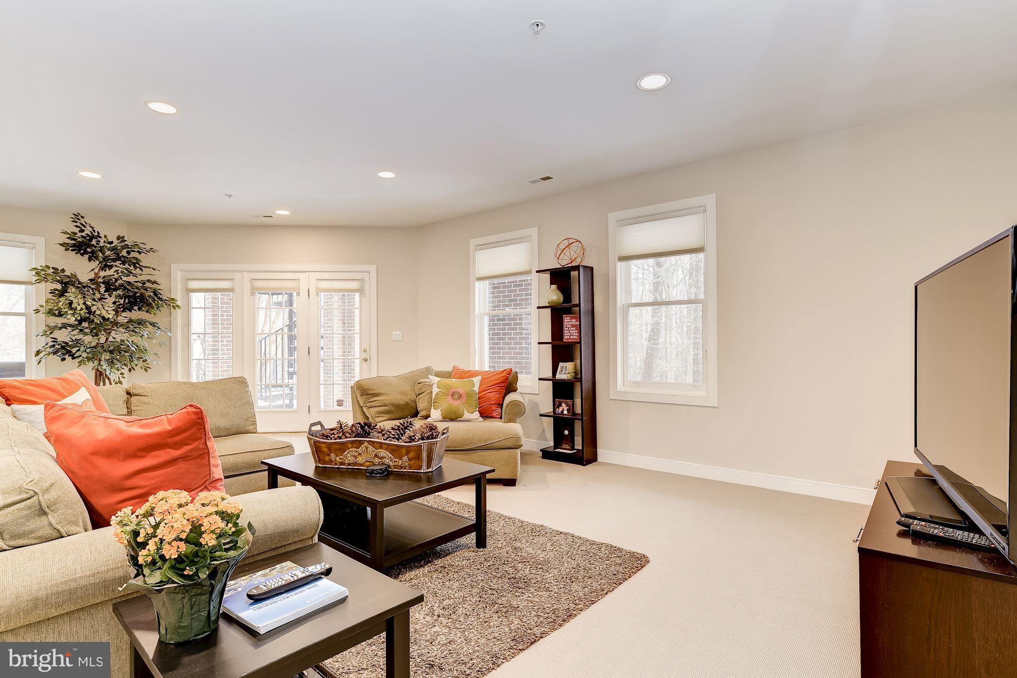 RIVER FALLS - Residential