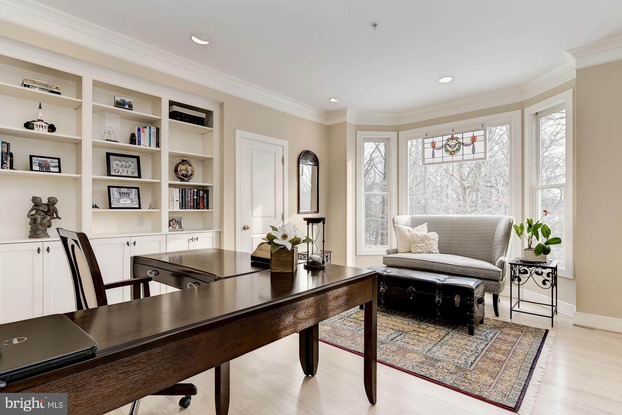 RIVER FALLS - Residential