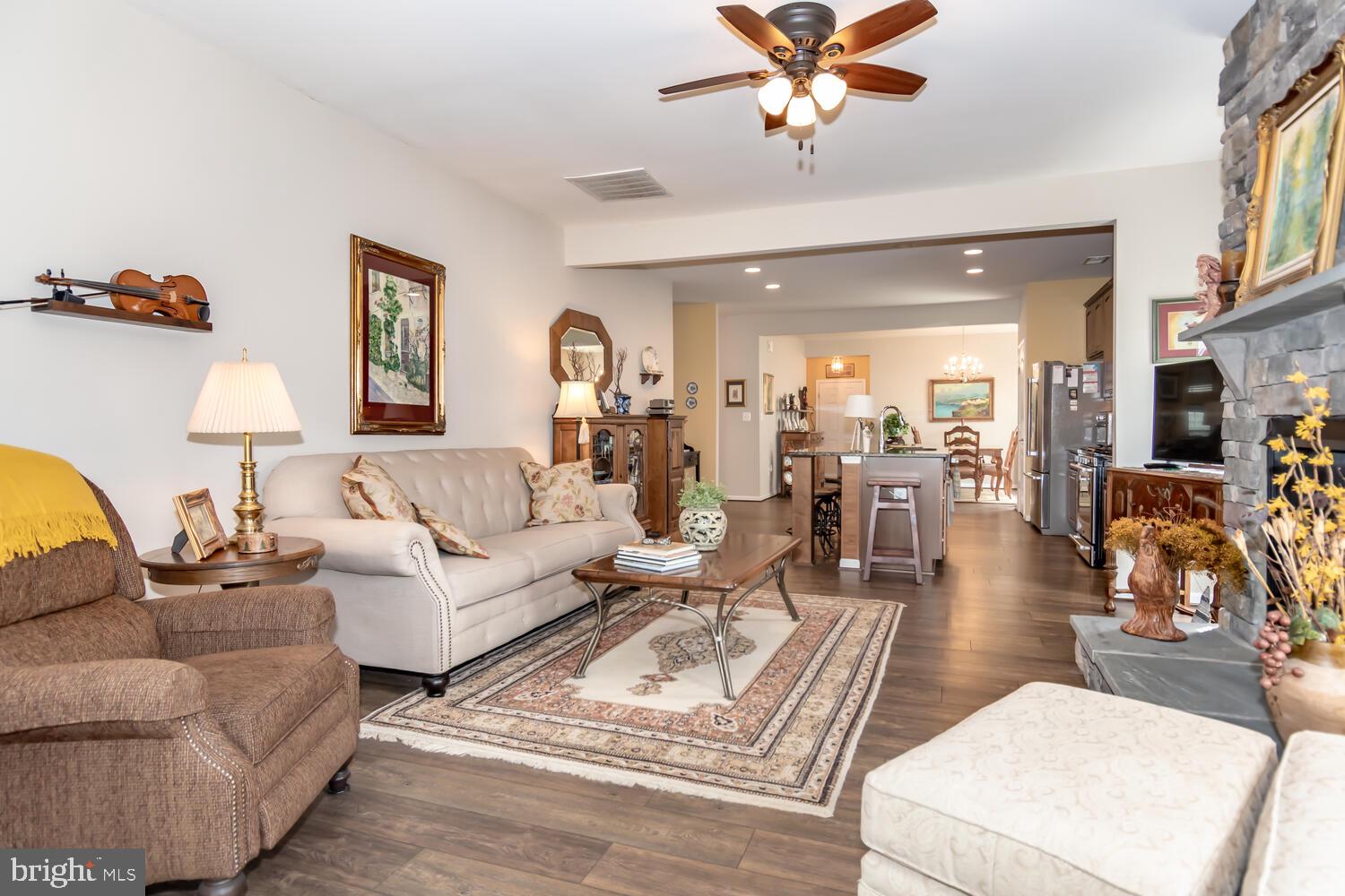 SYMPHONY VILLAGE AT CENTREVILLE - Residential