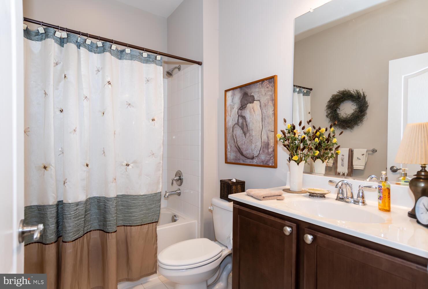 SYMPHONY VILLAGE AT CENTREVILLE - Residential