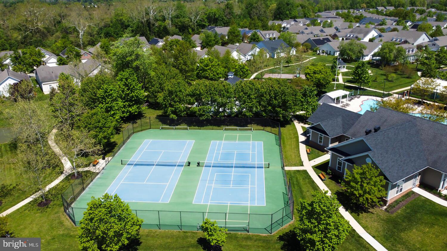 SYMPHONY VILLAGE AT CENTREVILLE - Residential