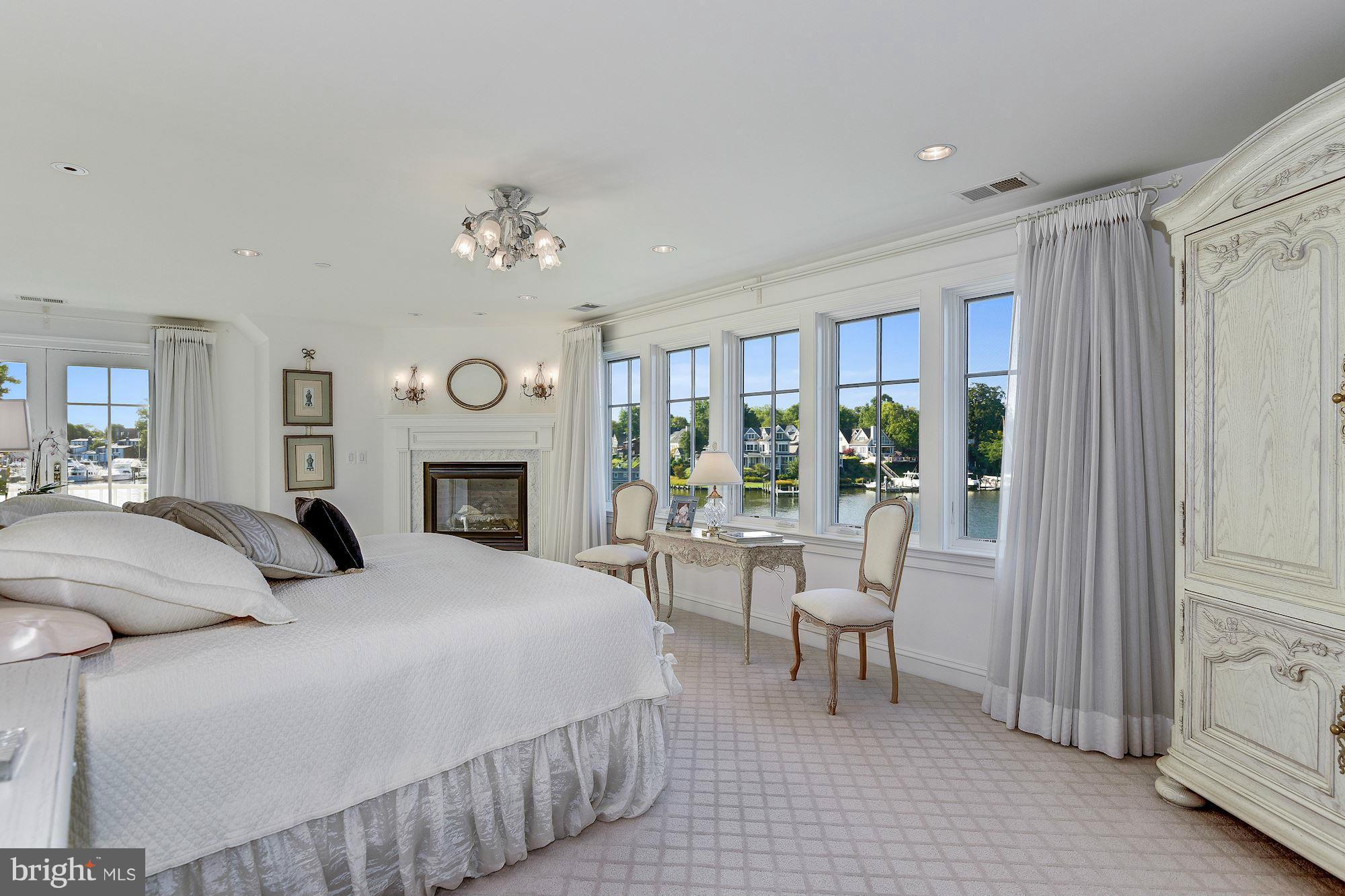 HISTORIC DISTRICT - Residential