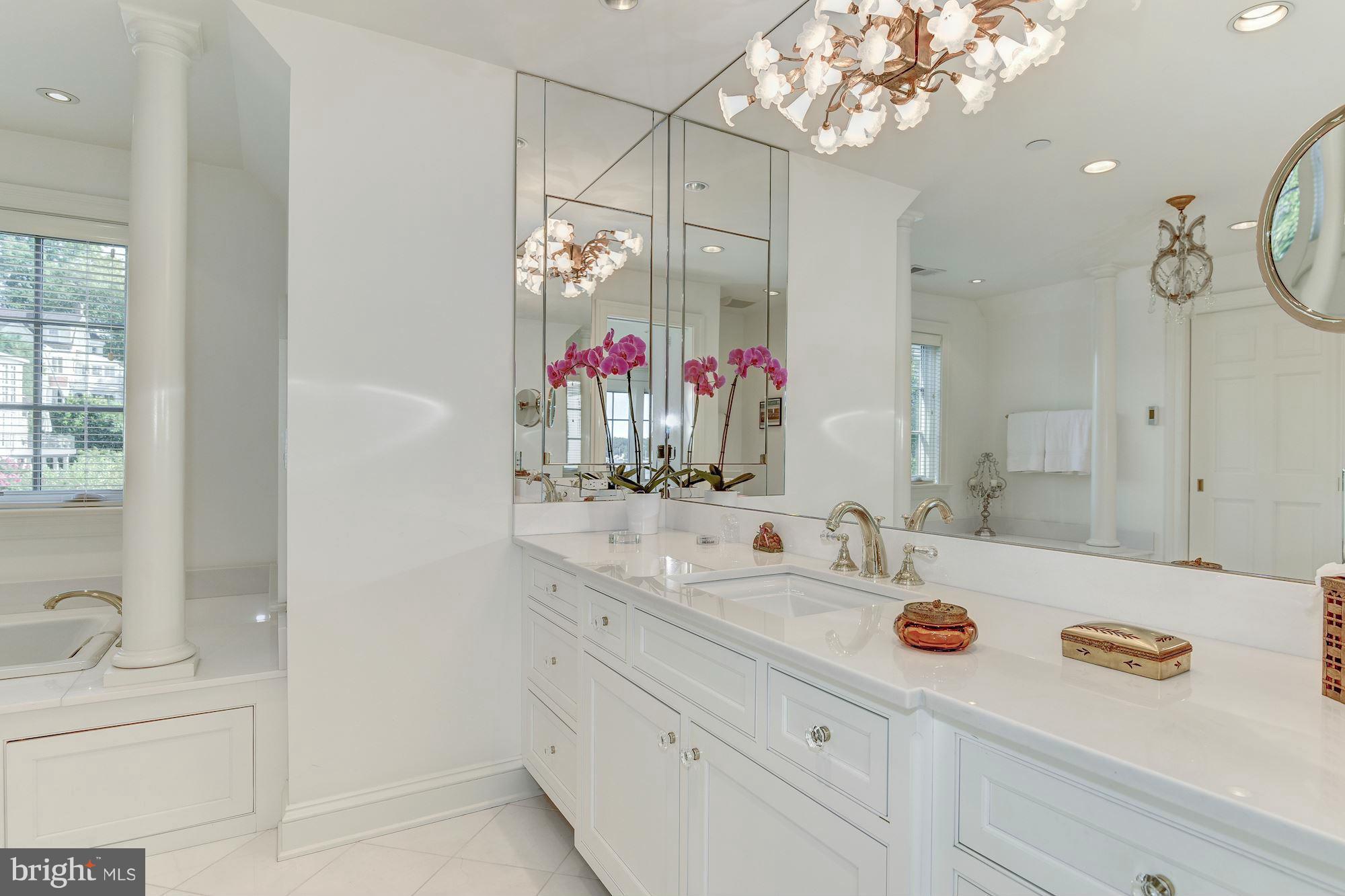 HISTORIC DISTRICT - Residential