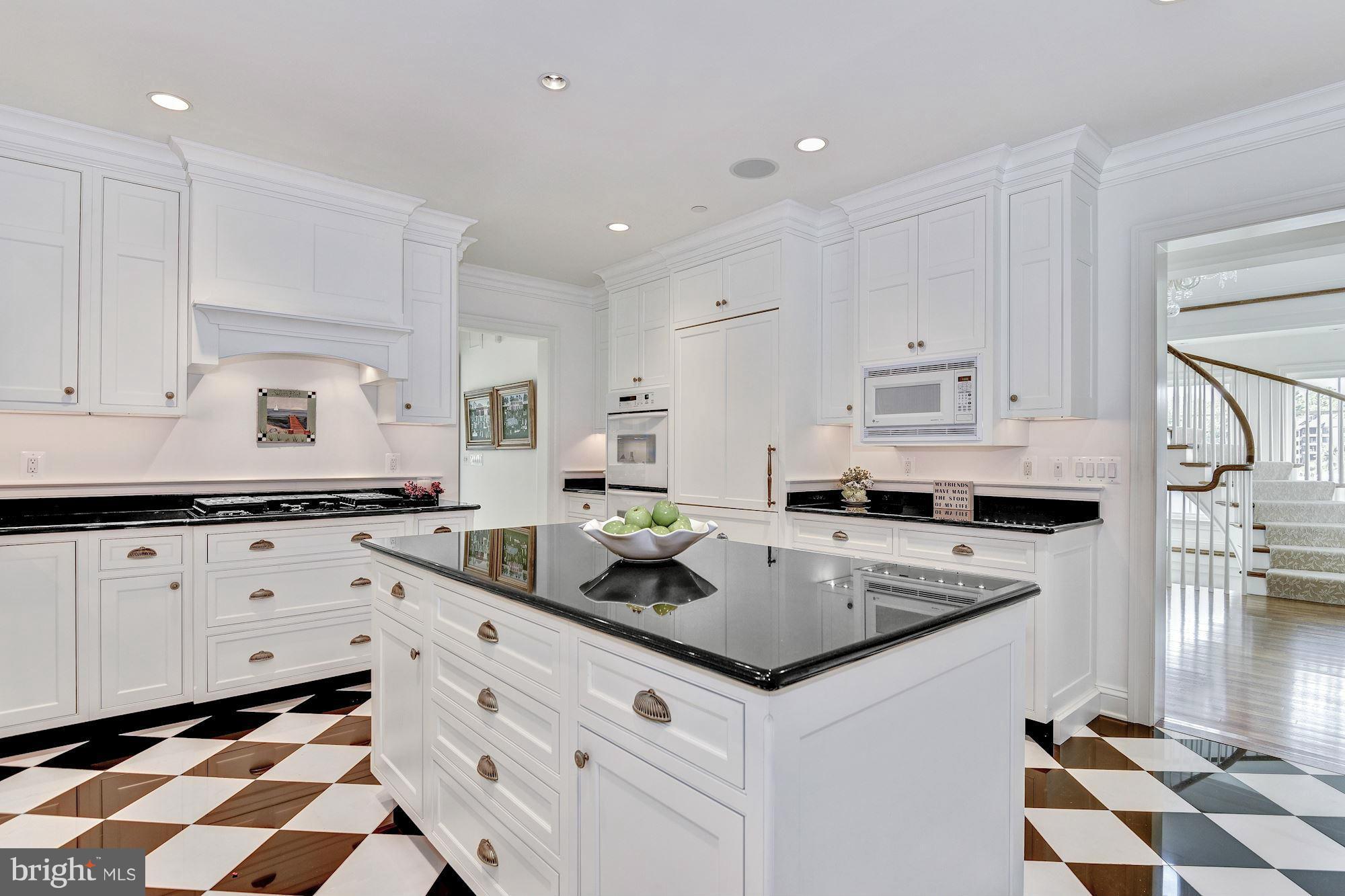 HISTORIC DISTRICT - Residential