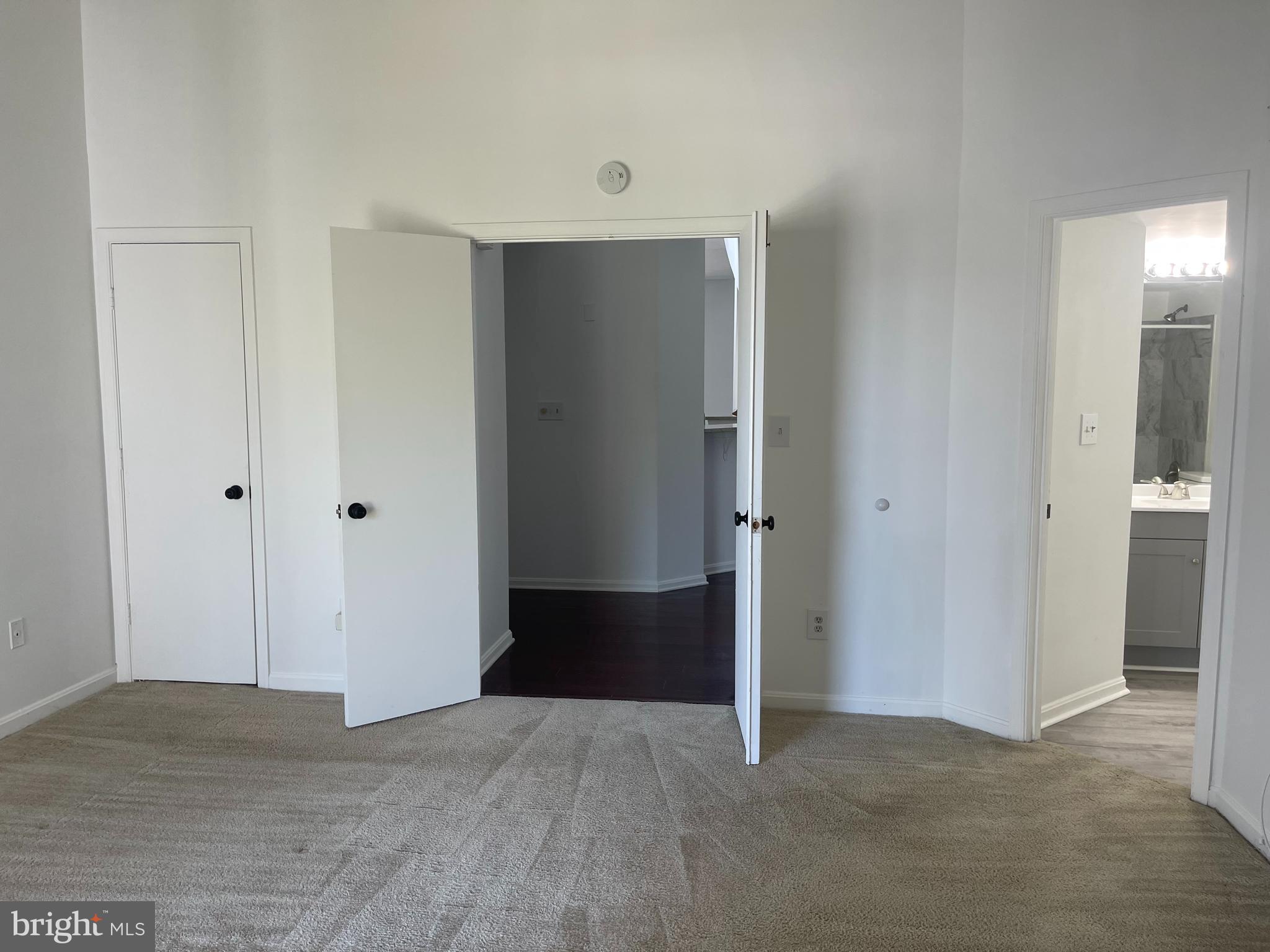 THE VISTAS - Residential Lease