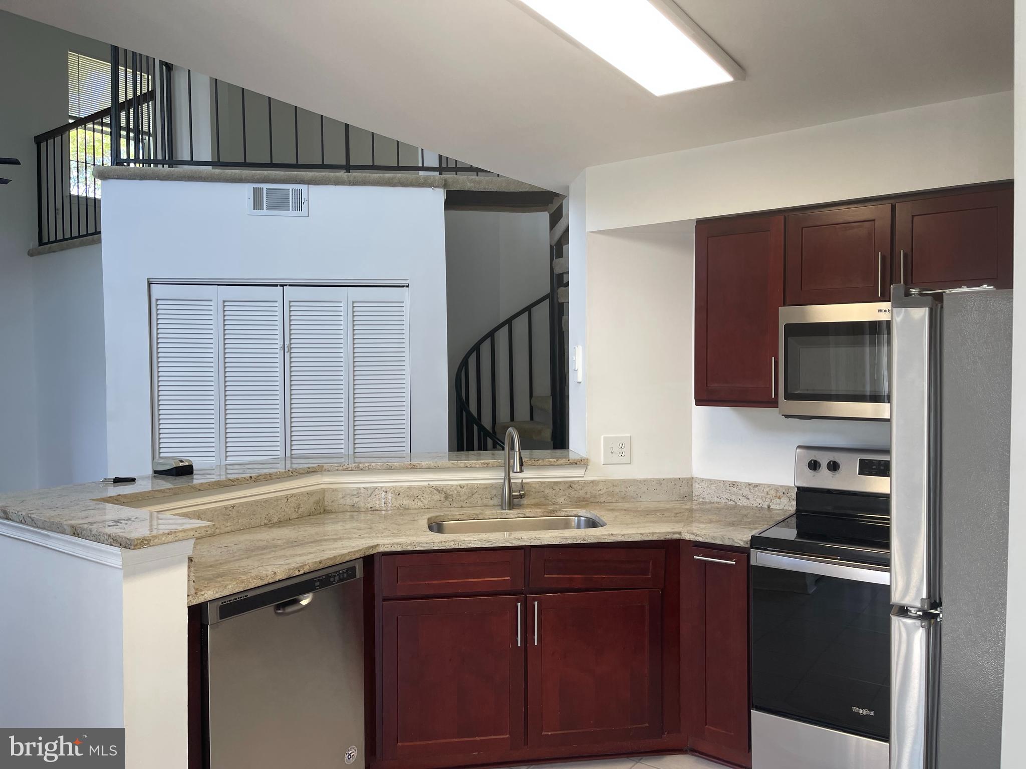 THE VISTAS - Residential Lease