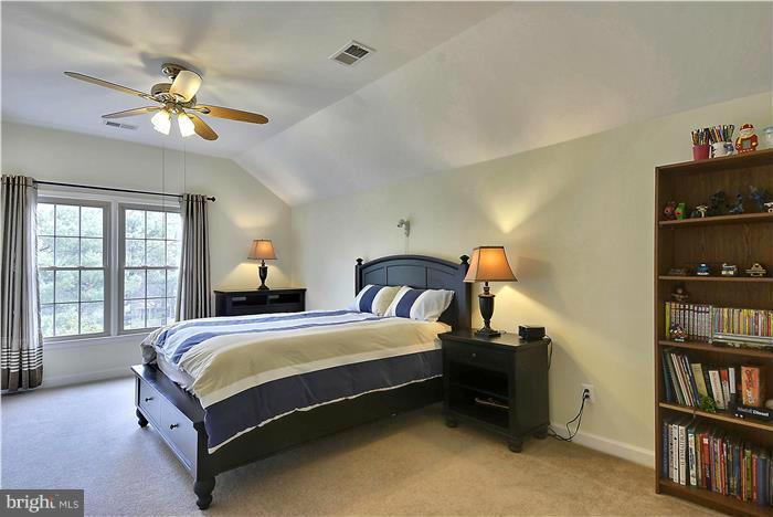 LOCKMAR - Residential