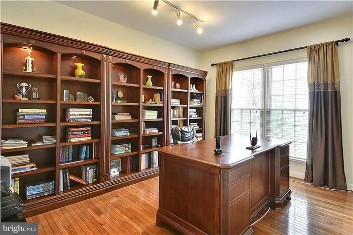 LOCKMAR - Residential