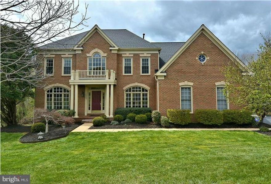 Great opportunity to own a Colonial with estate setting on cul-de-sac in Great Falls! Priced below assessed value. Approximately 6,900sq.ft.on 3 levels with walkout lower level. Light filled home facing east with morning sun & backing to west with sunset views. Updated & neutral throughout. Langley HS. Minutes to Rt.7,Reston & Silver Line Metro. Please call Seller 3 hours prior to showing.