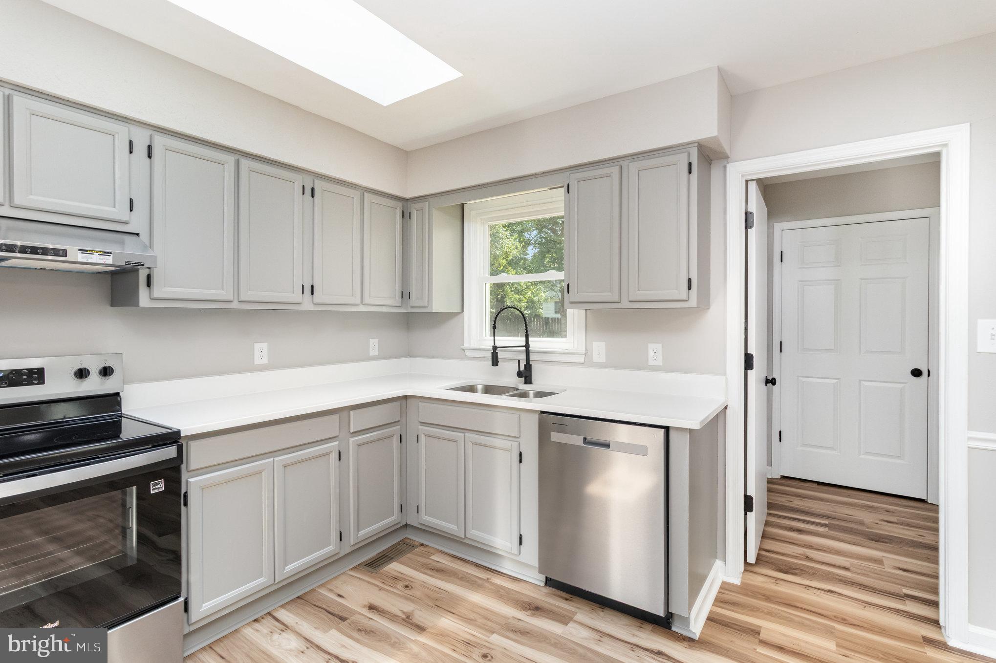 DEVONNE WOODS - Residential