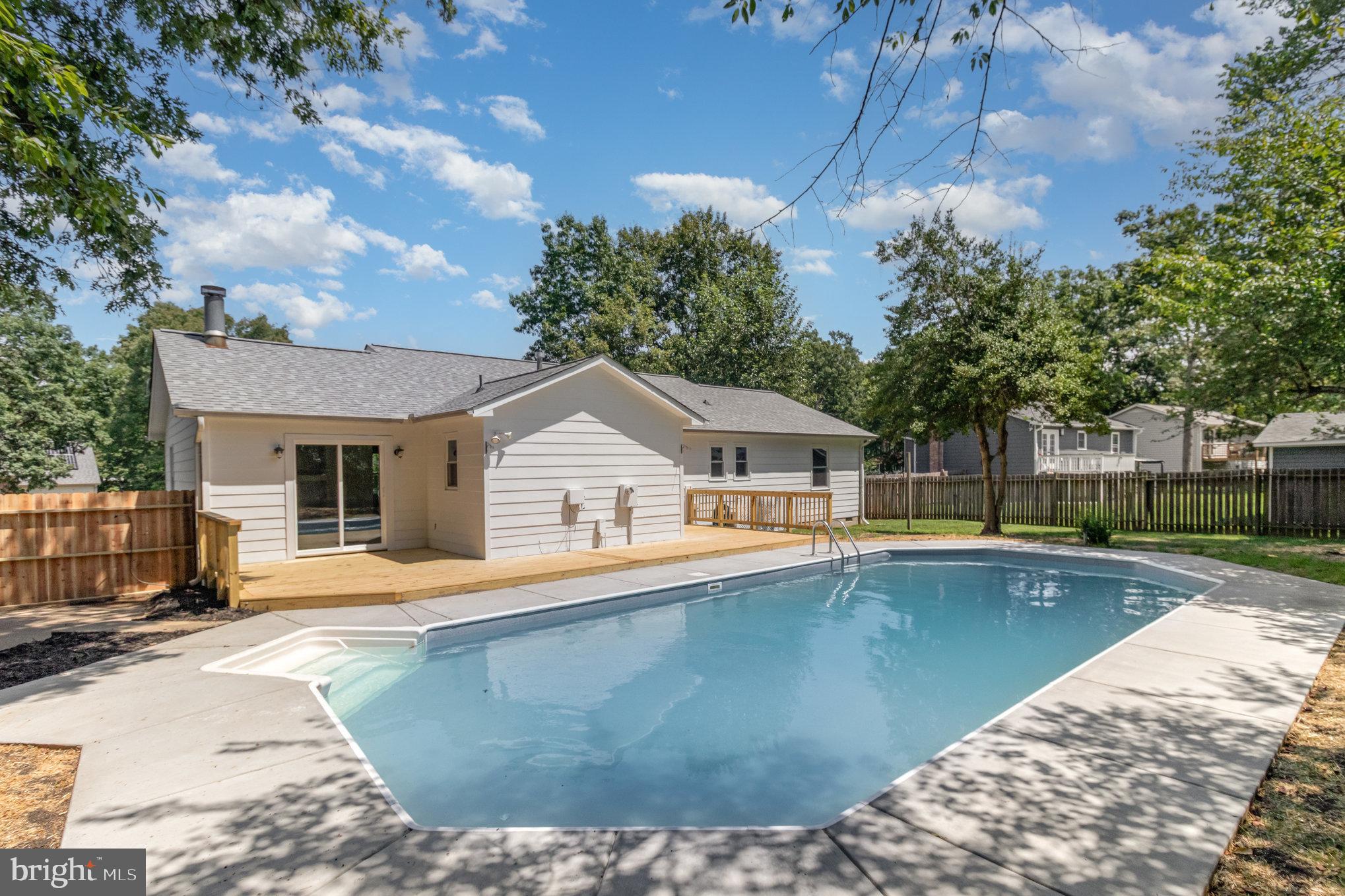 DEVONNE WOODS - Residential