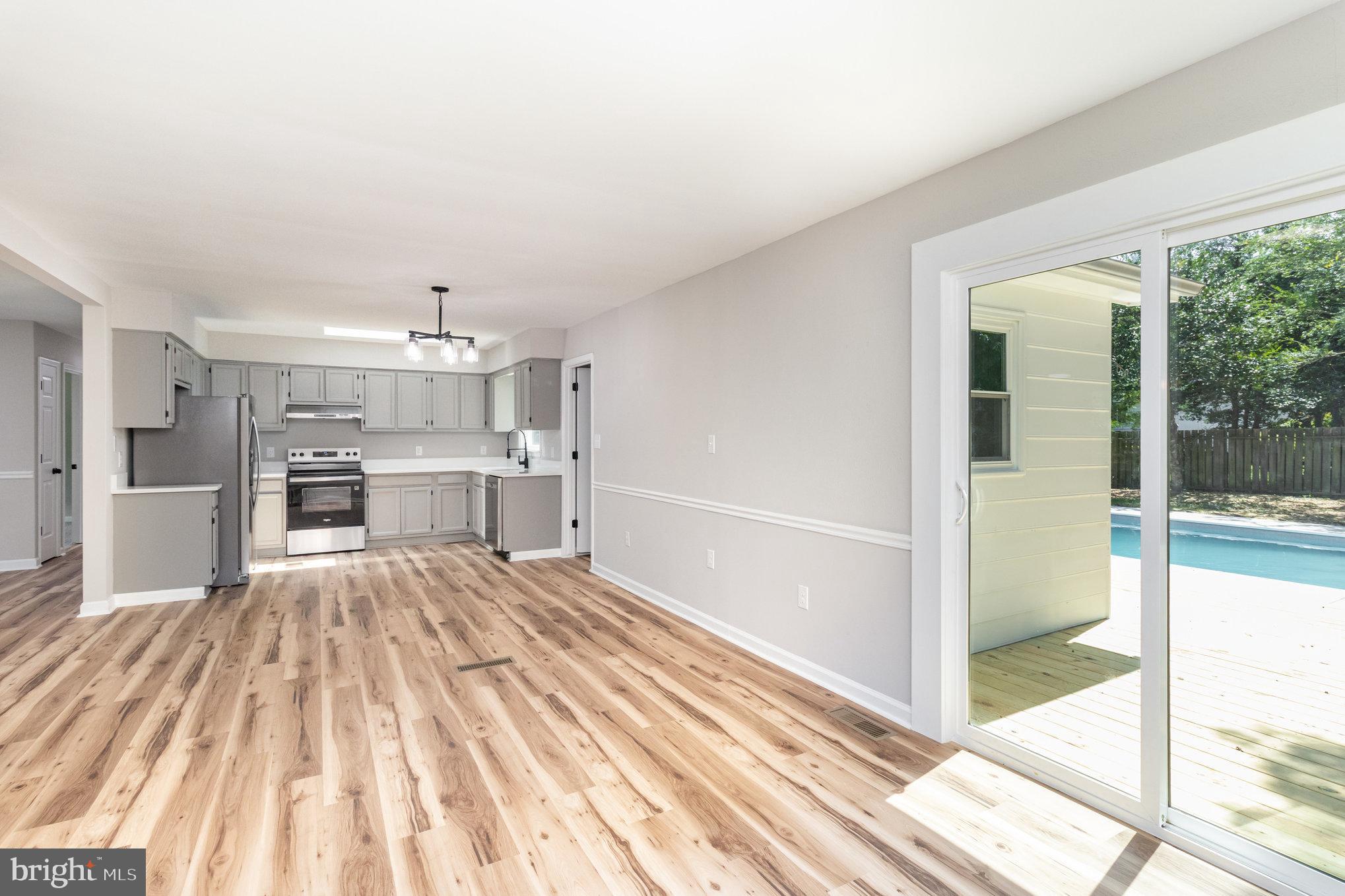 DEVONNE WOODS - Residential