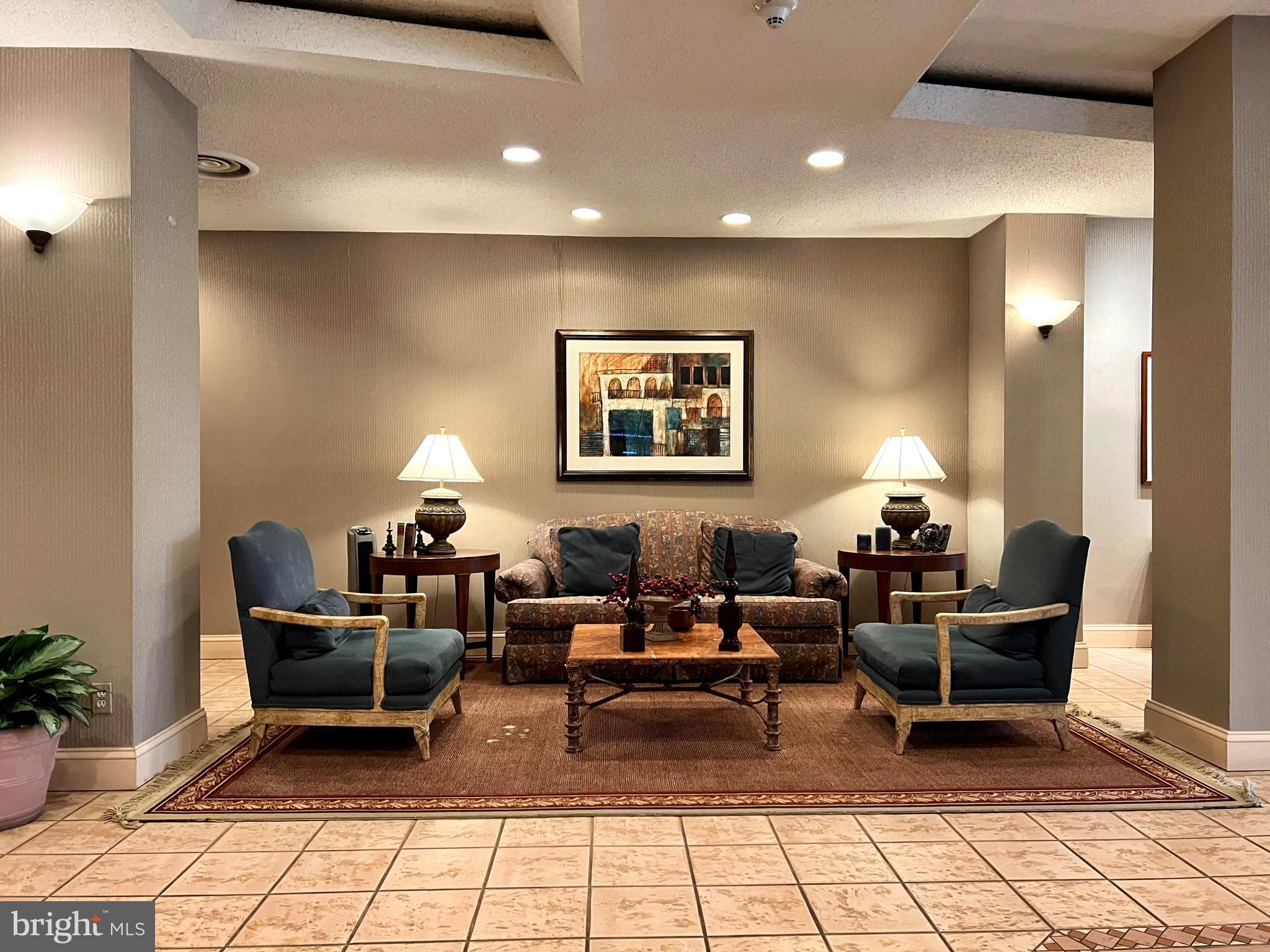 WESTLAKE PARK - Residential Lease