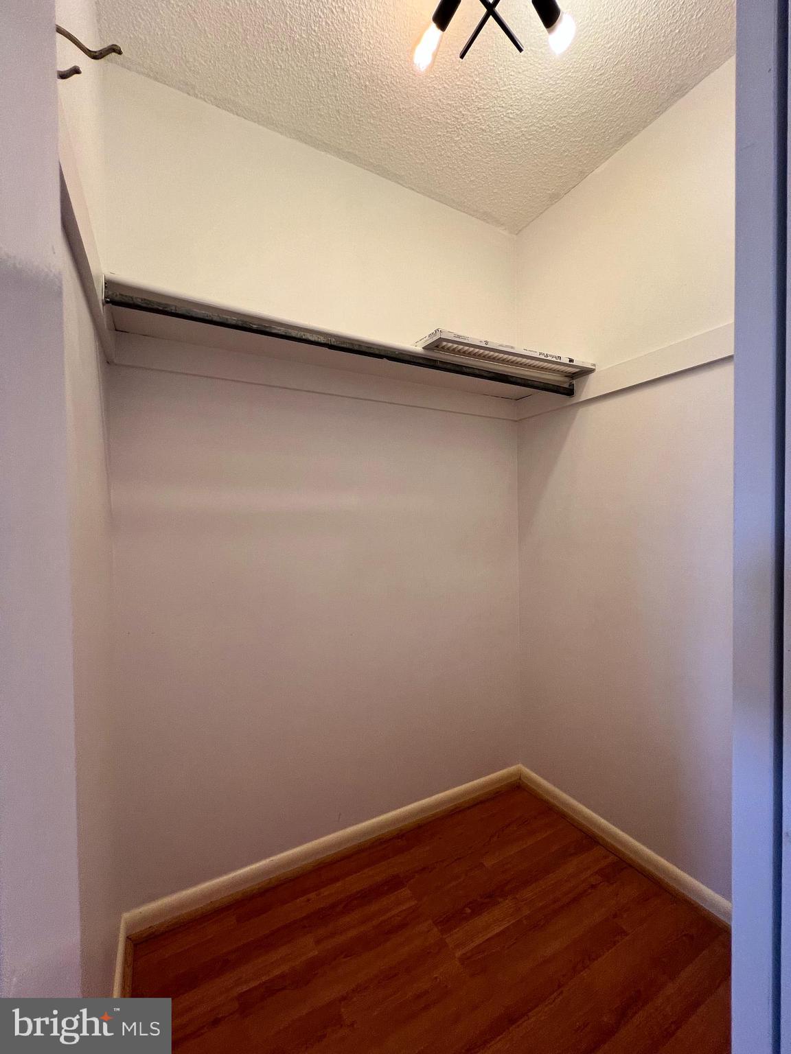 WESTLAKE PARK - Residential Lease